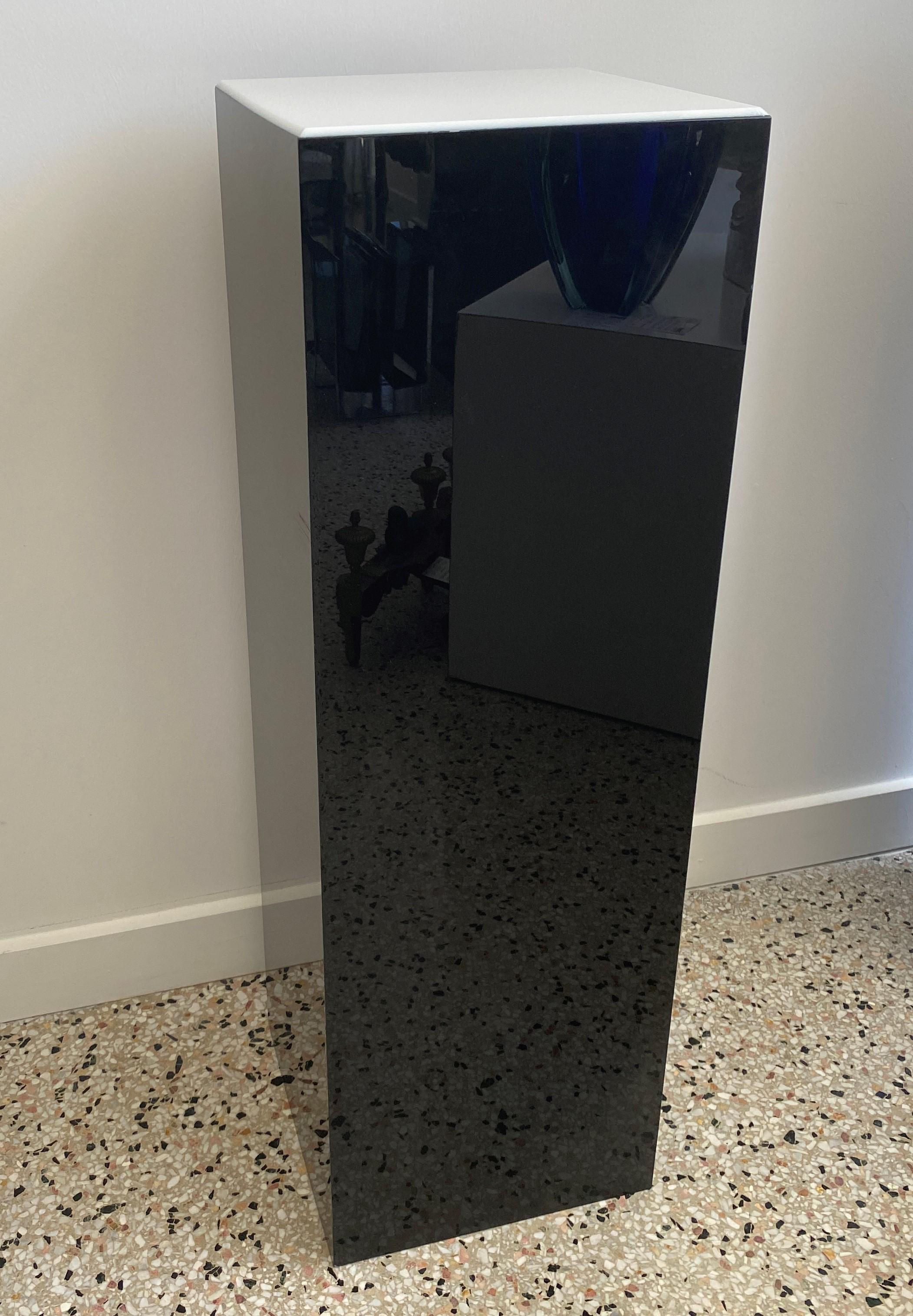 Polished Black and White Lucite Illuminated Pedestal For Sale