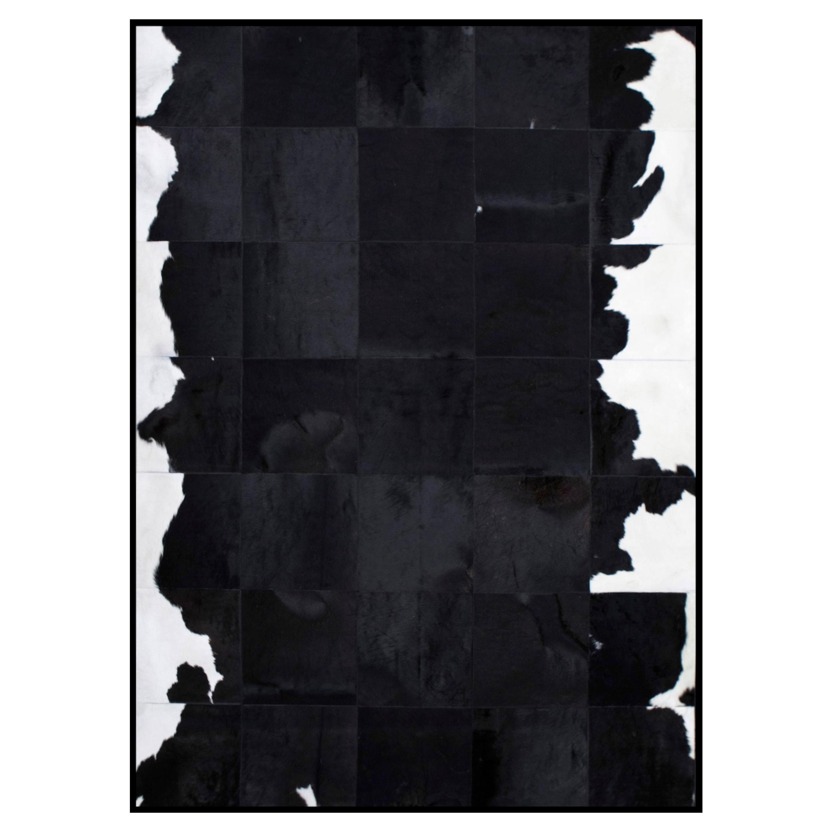 Black and White Luxurious customizable El Gordo Cowhide Area Floor Rug Large For Sale