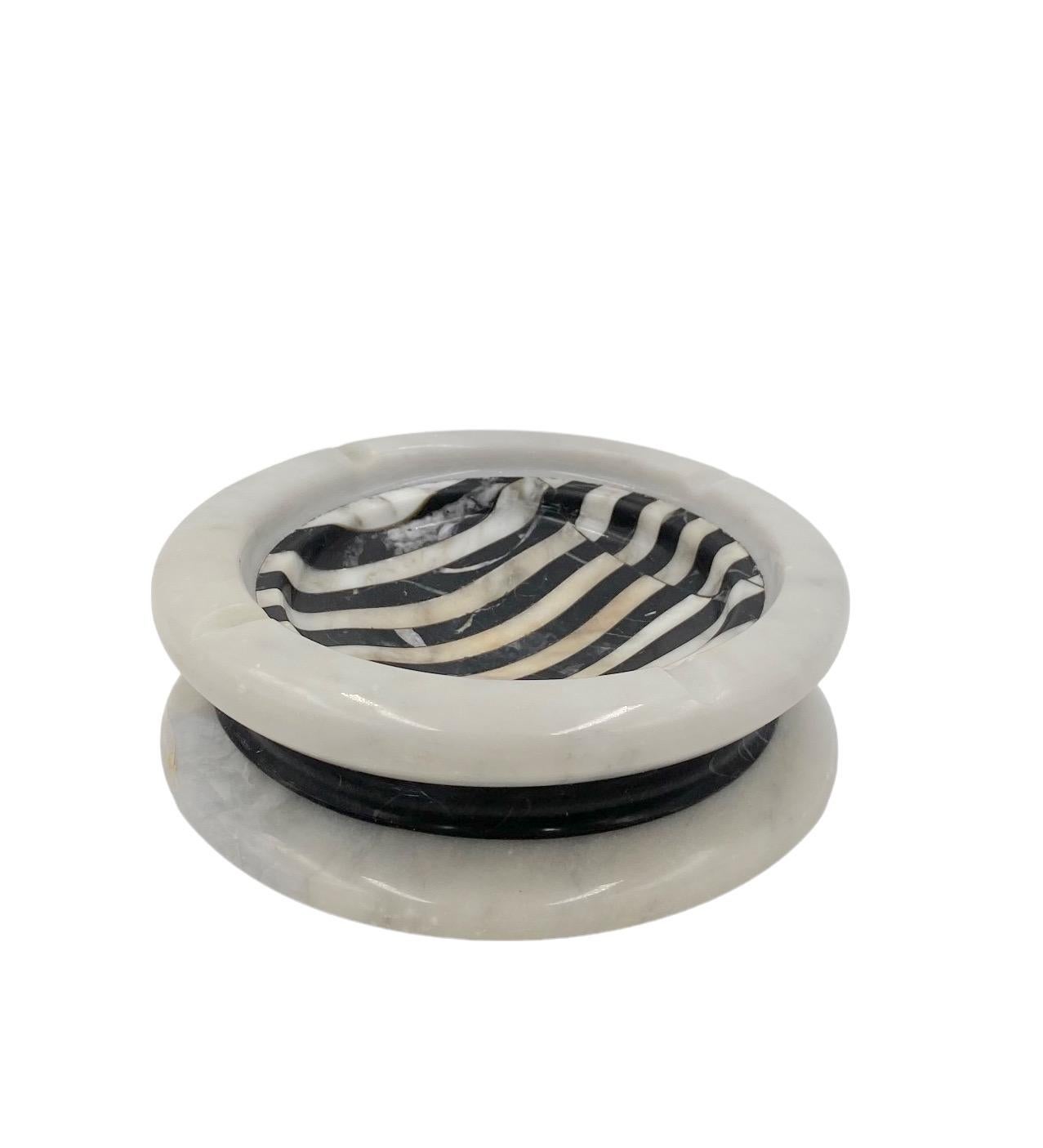 Belgian Black Marble Black and white marble inlays ashtray, Casigliani Italy, 1970s For Sale
