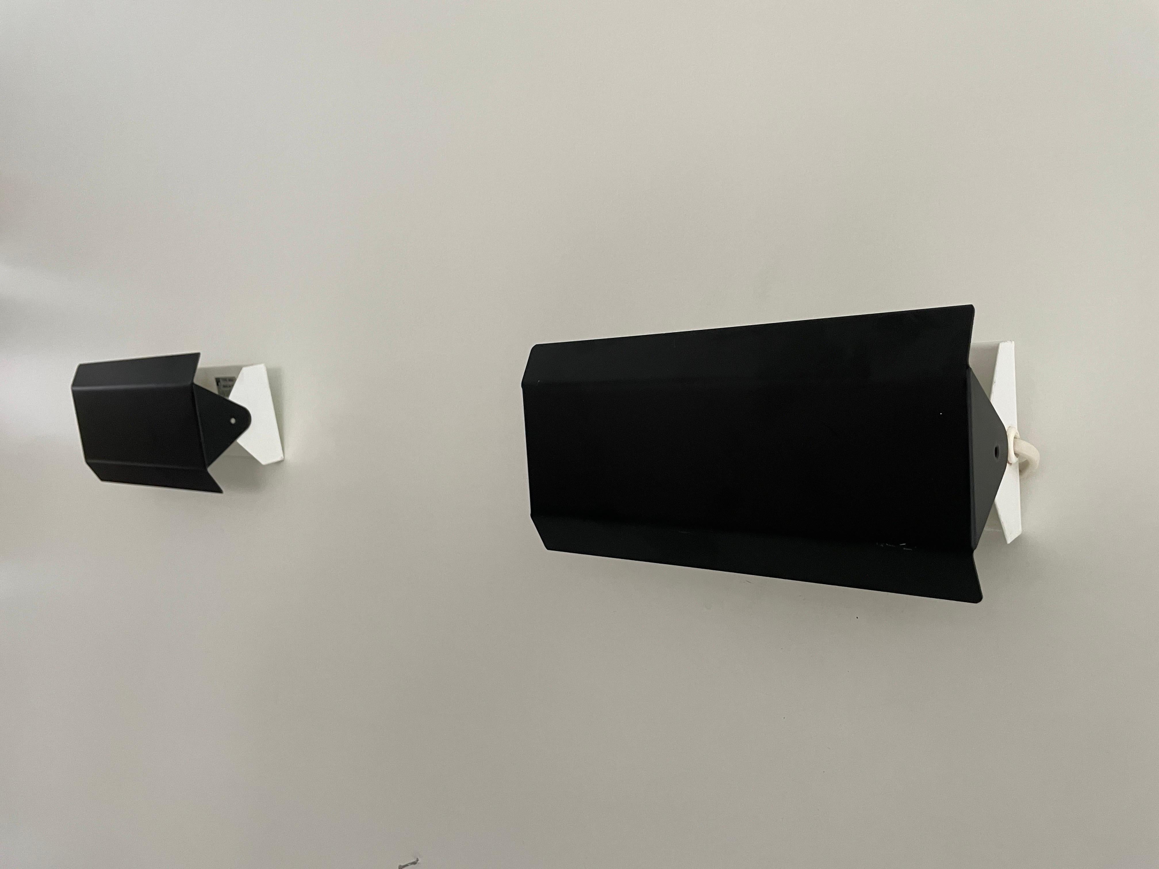 Black and White Metal Pair of Sconces by Horn Leuchten, 1950s, Germany In Excellent Condition For Sale In Hagenbach, DE