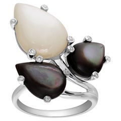 Black and White Mother of Pearl Ring with Diamond Accents Set in 18k White Gold