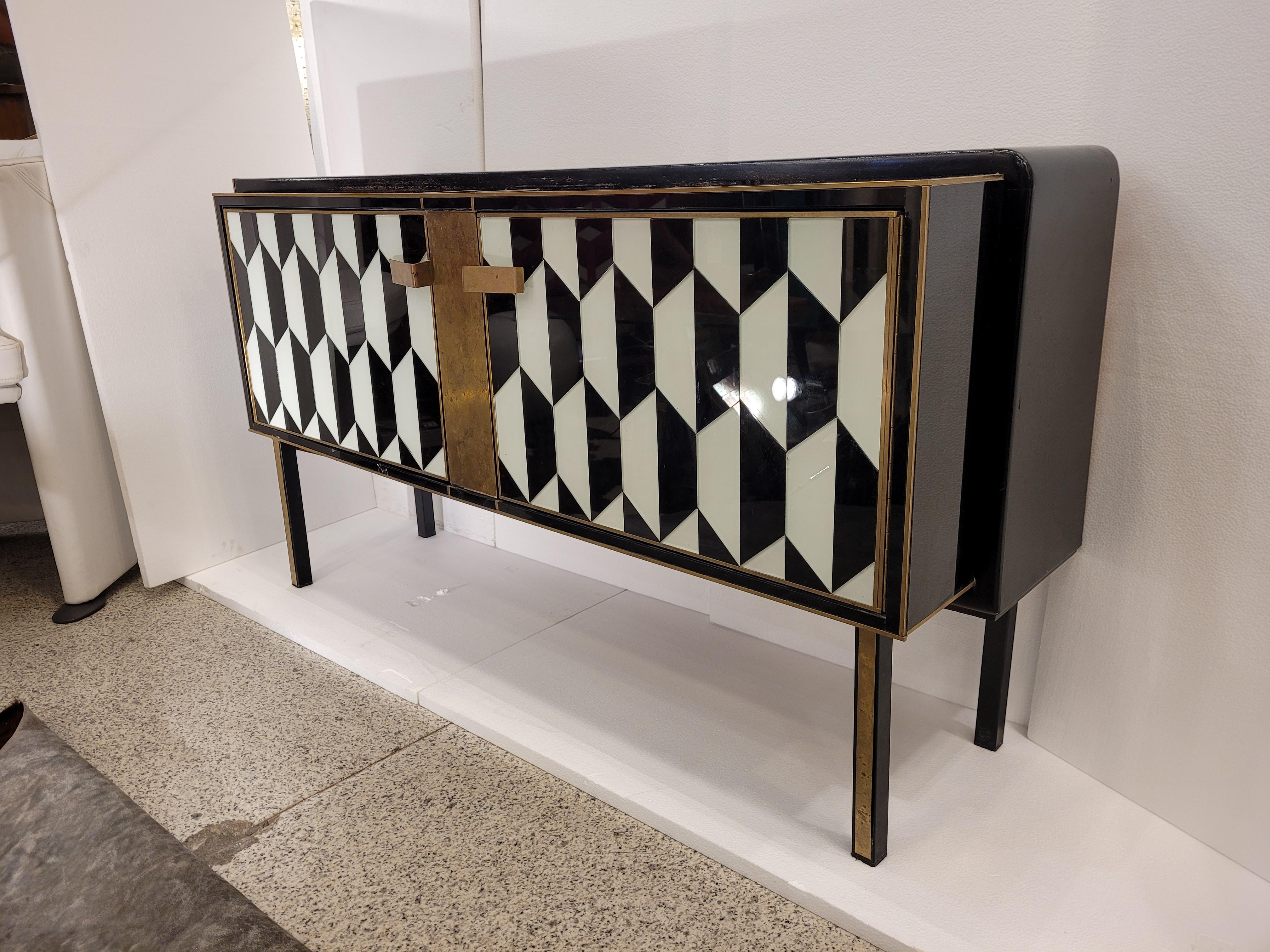 Hand-Crafted Black and White Murano Crystal 70s Cabinet, Sideboard, Italy, Midcentury