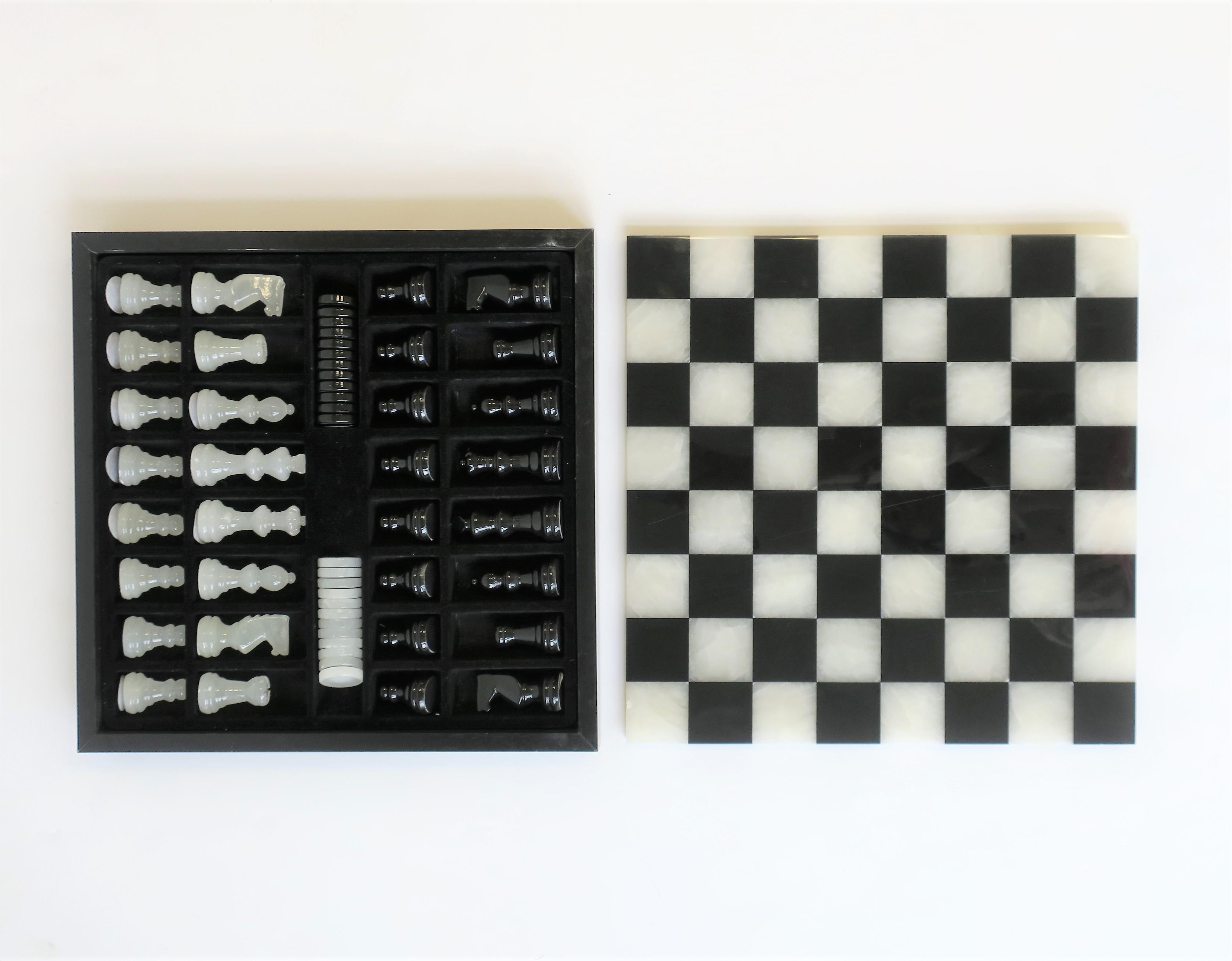 Black and White Onyx and Acrylic Chess and Tic-Tac-Toe Set Game Set In Good Condition In New York, NY