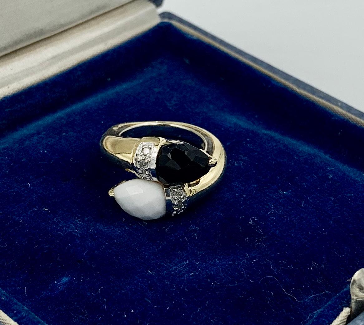 Black and White Onyx Diamond Ring Retro Pear Cut 14 Karat Gold 1