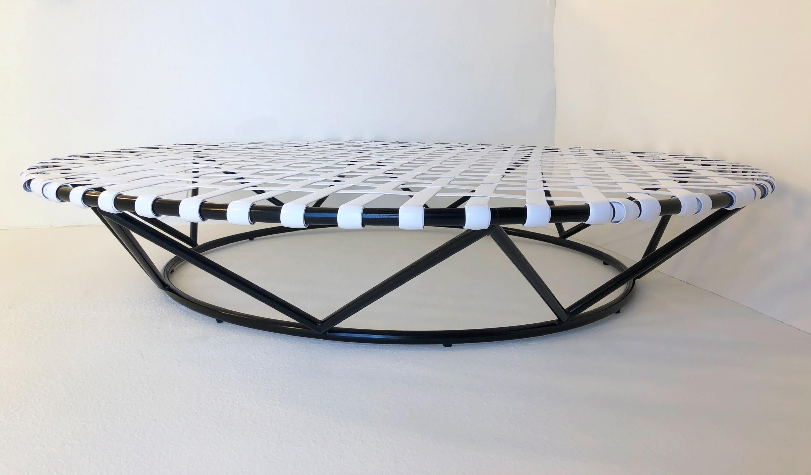 Mid-20th Century Black and White Outdoor Sun Circle Chaise by Tropitone