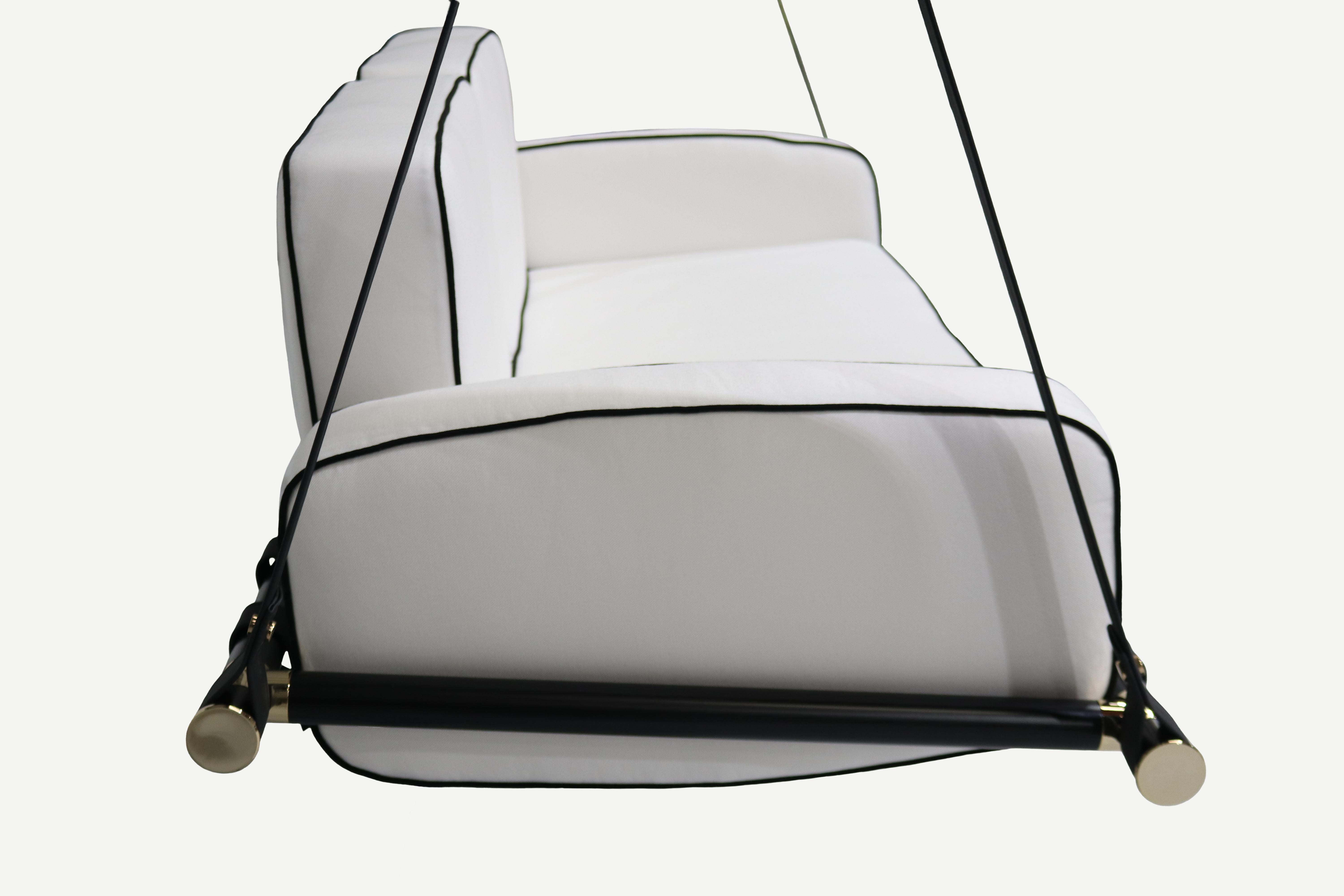 Moderne Canapé suspendu noir et blanc pour l'extérieur, résistant aux intempéries en vente