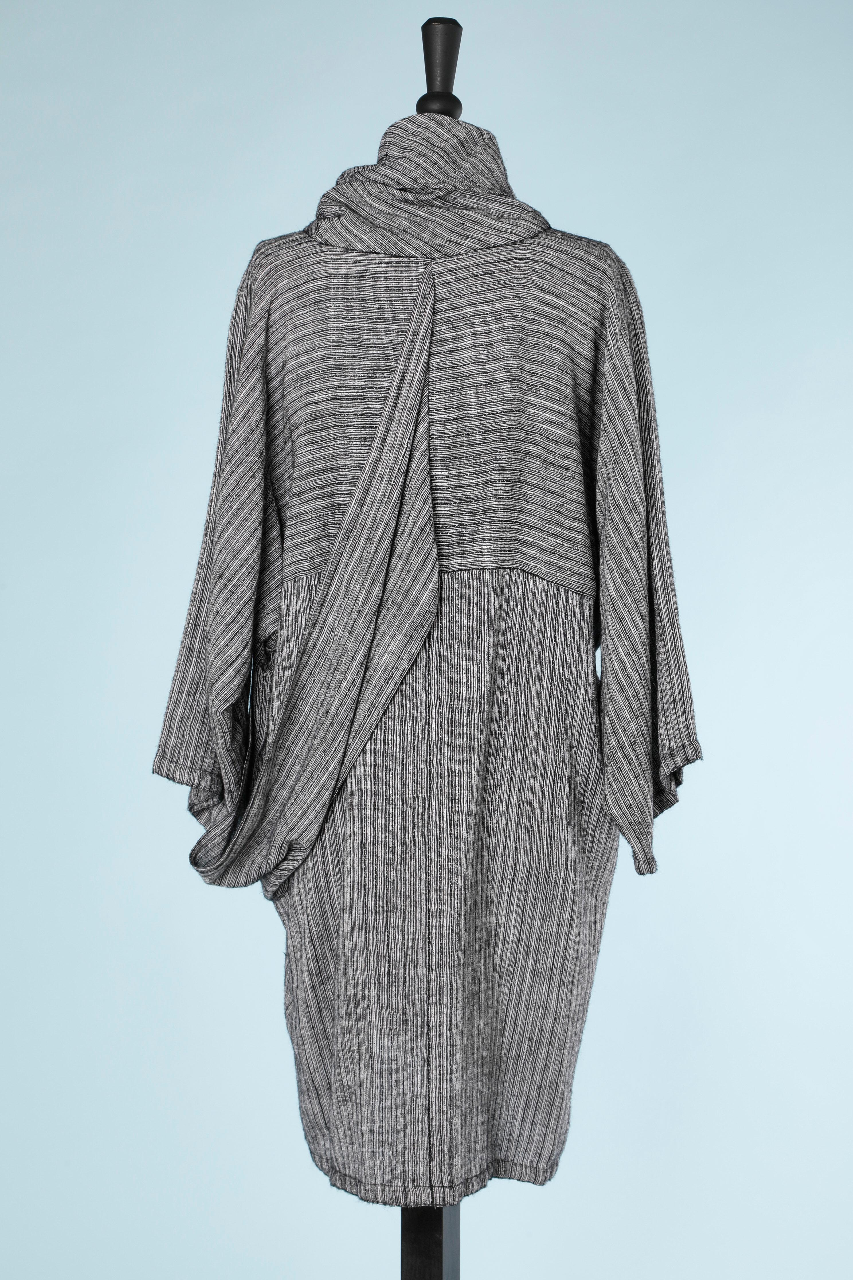 Black and white oversize dress Hiroko Koshino Circa 1980 In Good Condition For Sale In Saint-Ouen-Sur-Seine, FR