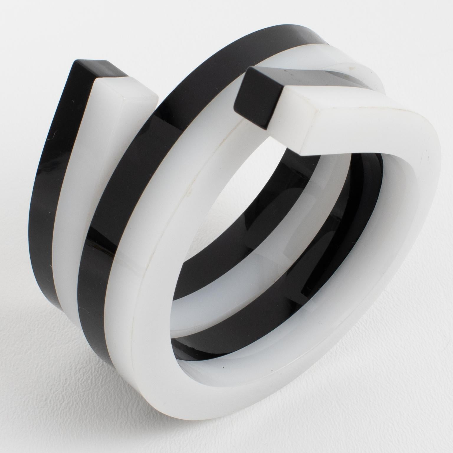 Black and White Oversized Lucite Coiled Bracelet Bangle For Sale 5