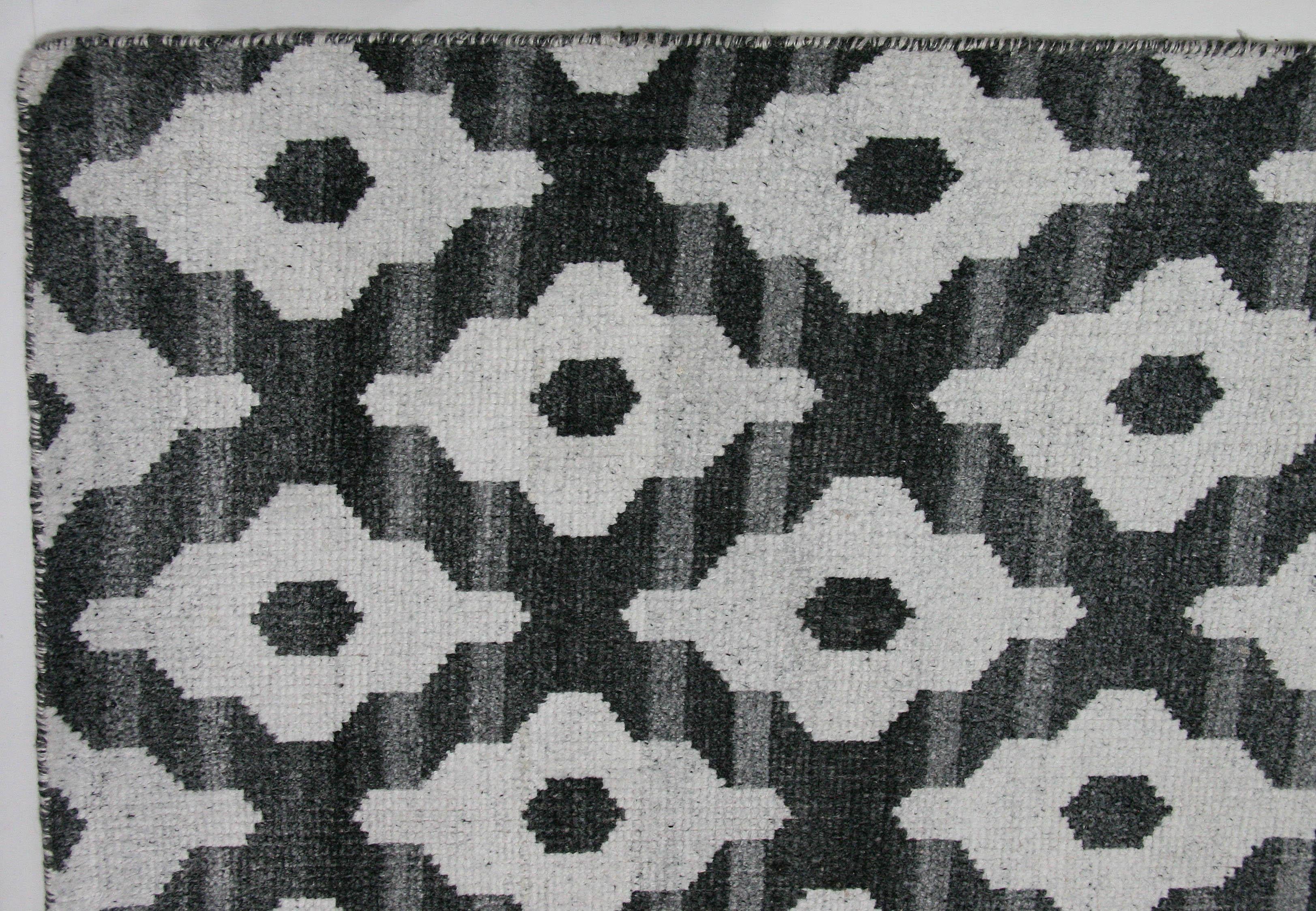 Indian Black and White Pattern Rug For Sale