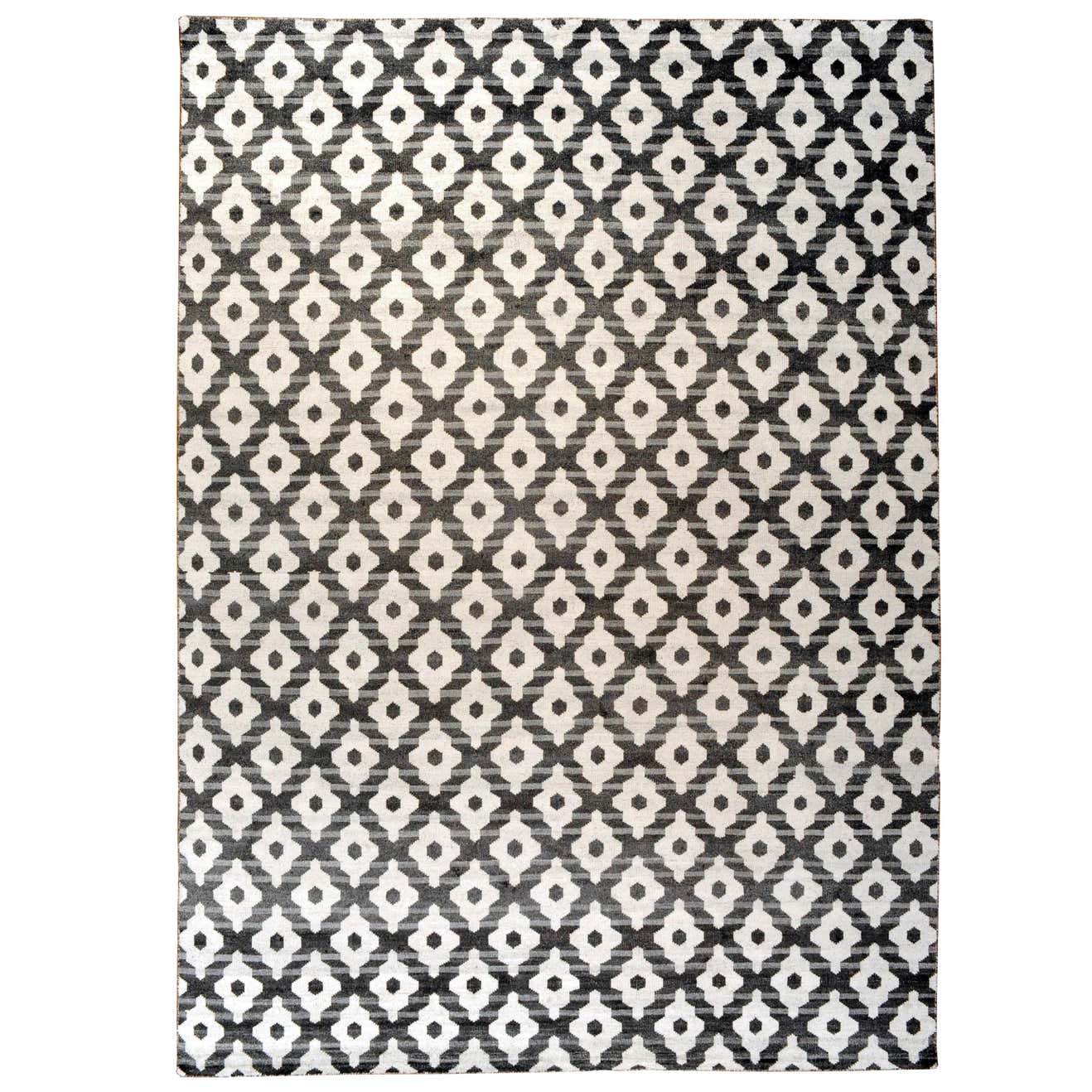 Black and White Pattern Rug For Sale at 1stDibs