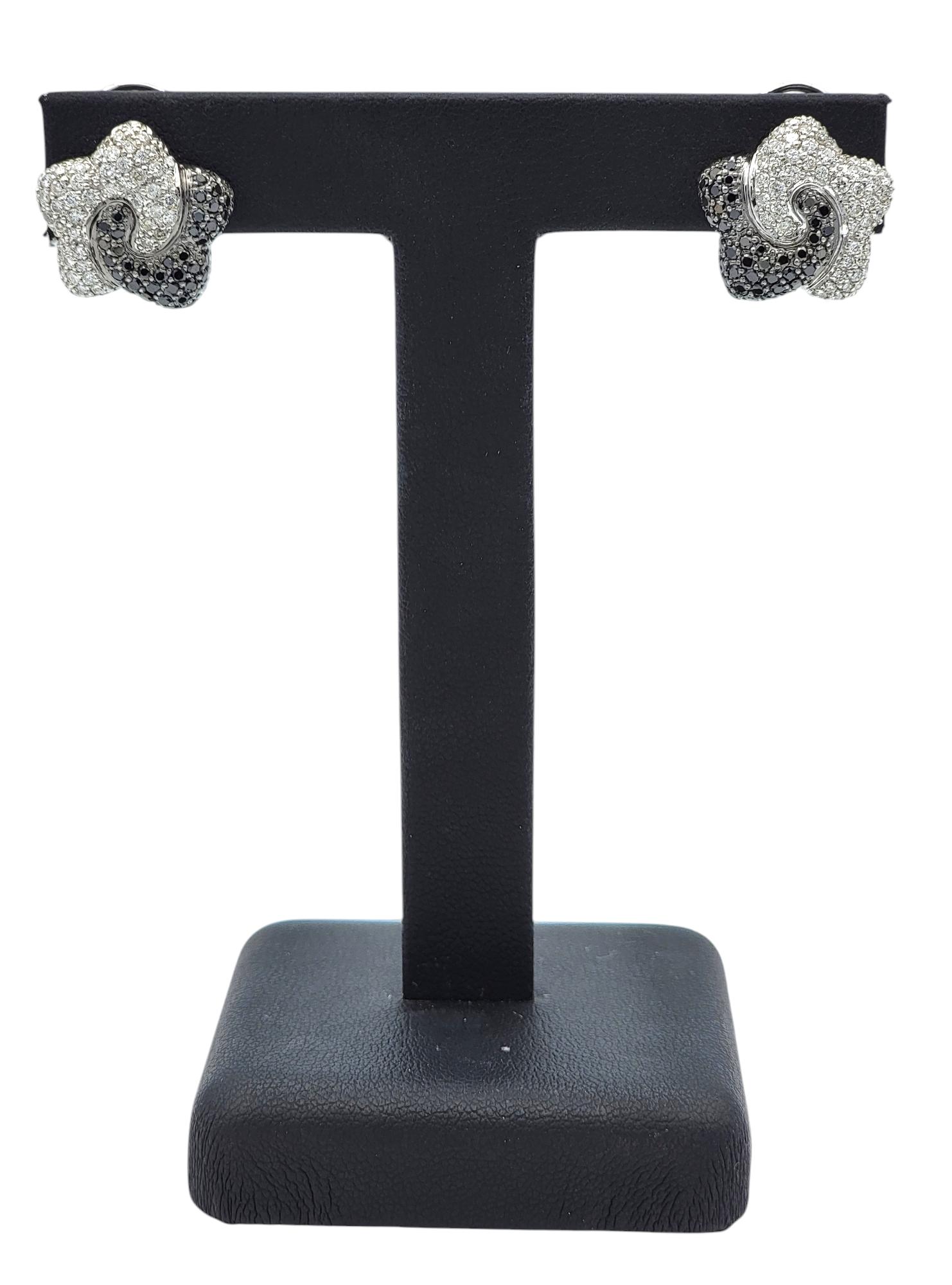 Black and White Pavé Diamond Star Stud Omega Back Earrings 18 Karat White Gold For Sale 2