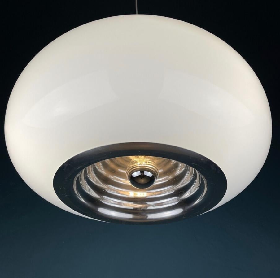 BLACK & WHITE pendant lamp
(with Pier Giacomo Castiglioni)
Production: Flos

