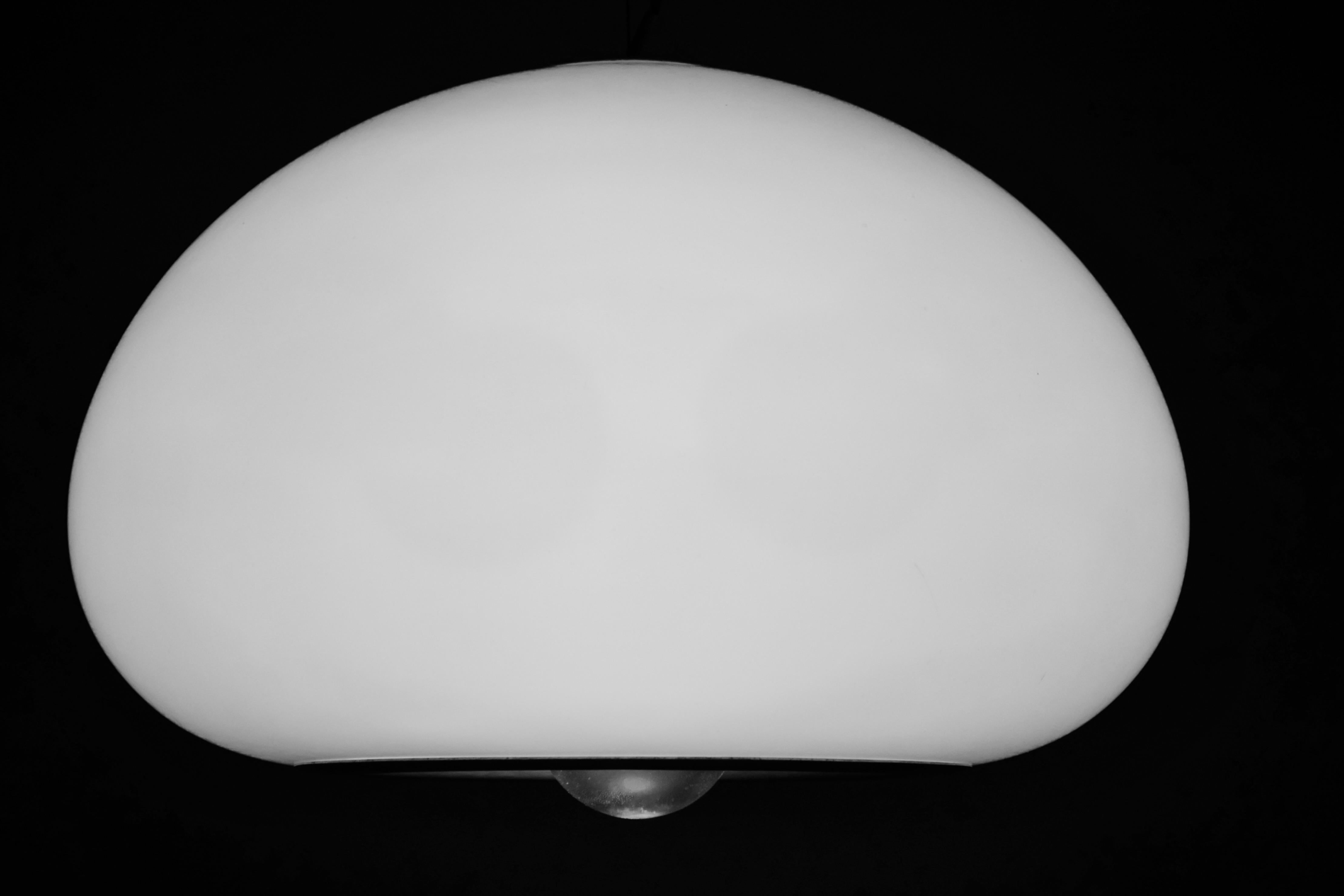 Black and White Pendant by Achille and Pier Giacomo Castiglioni for Flos For Sale 1