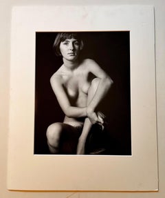 Fotografía en blanco y negro de desnudo femenino - Artista desconocido