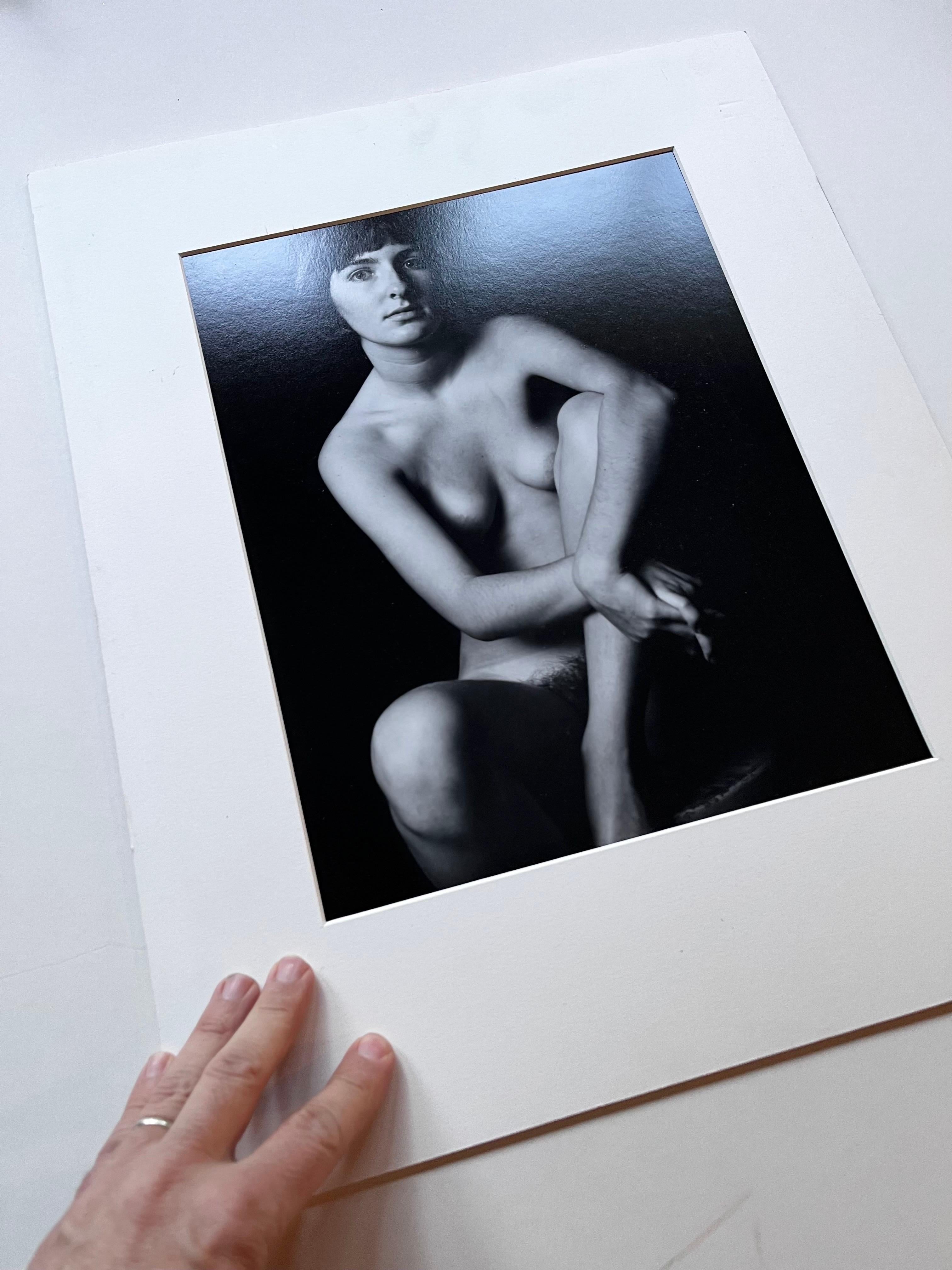 Fotografia di nudo femminile in bianco e nero - Artista sconosciuto in vendita 2