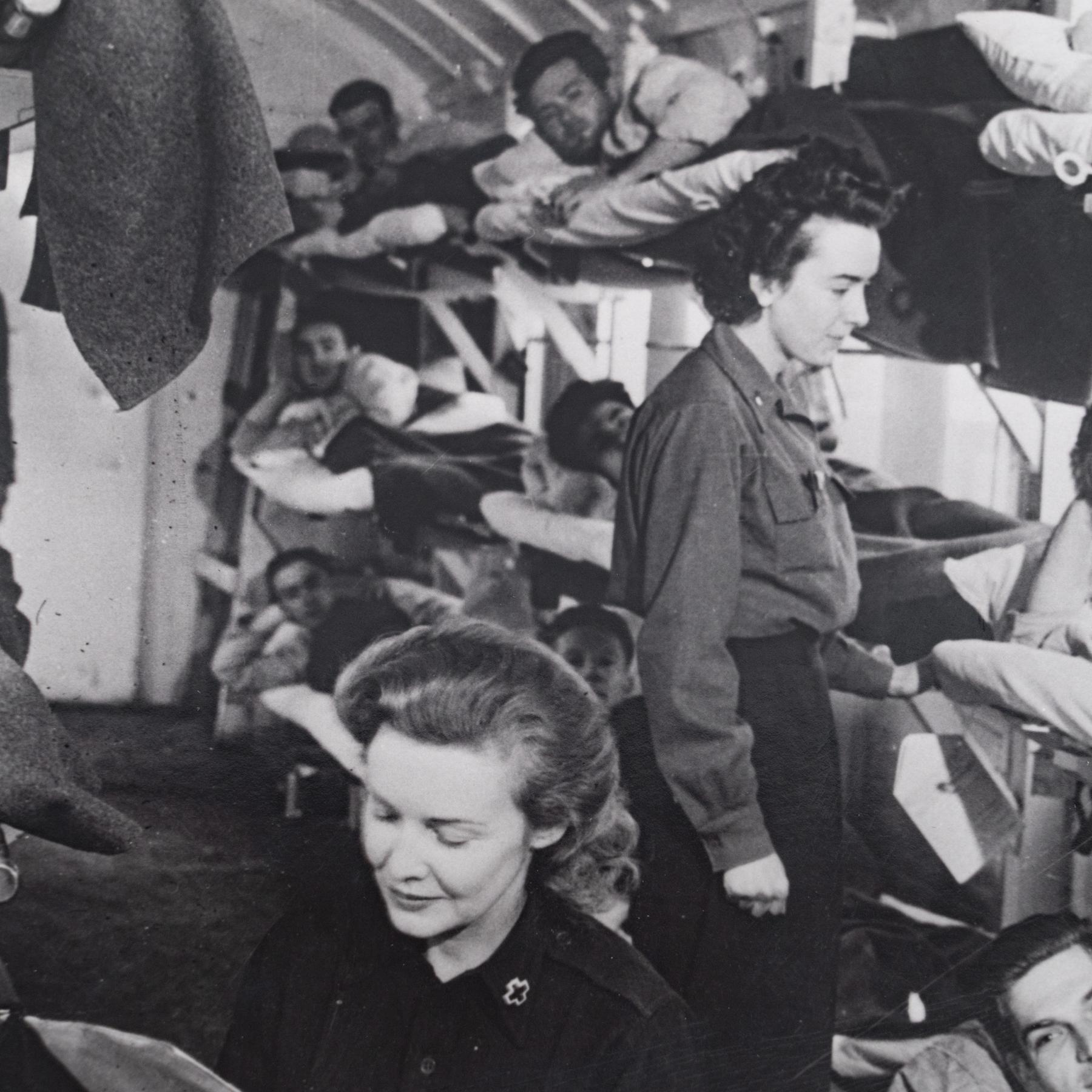 Photographie en noir et blanc de Madeleine Carroll en vente 2