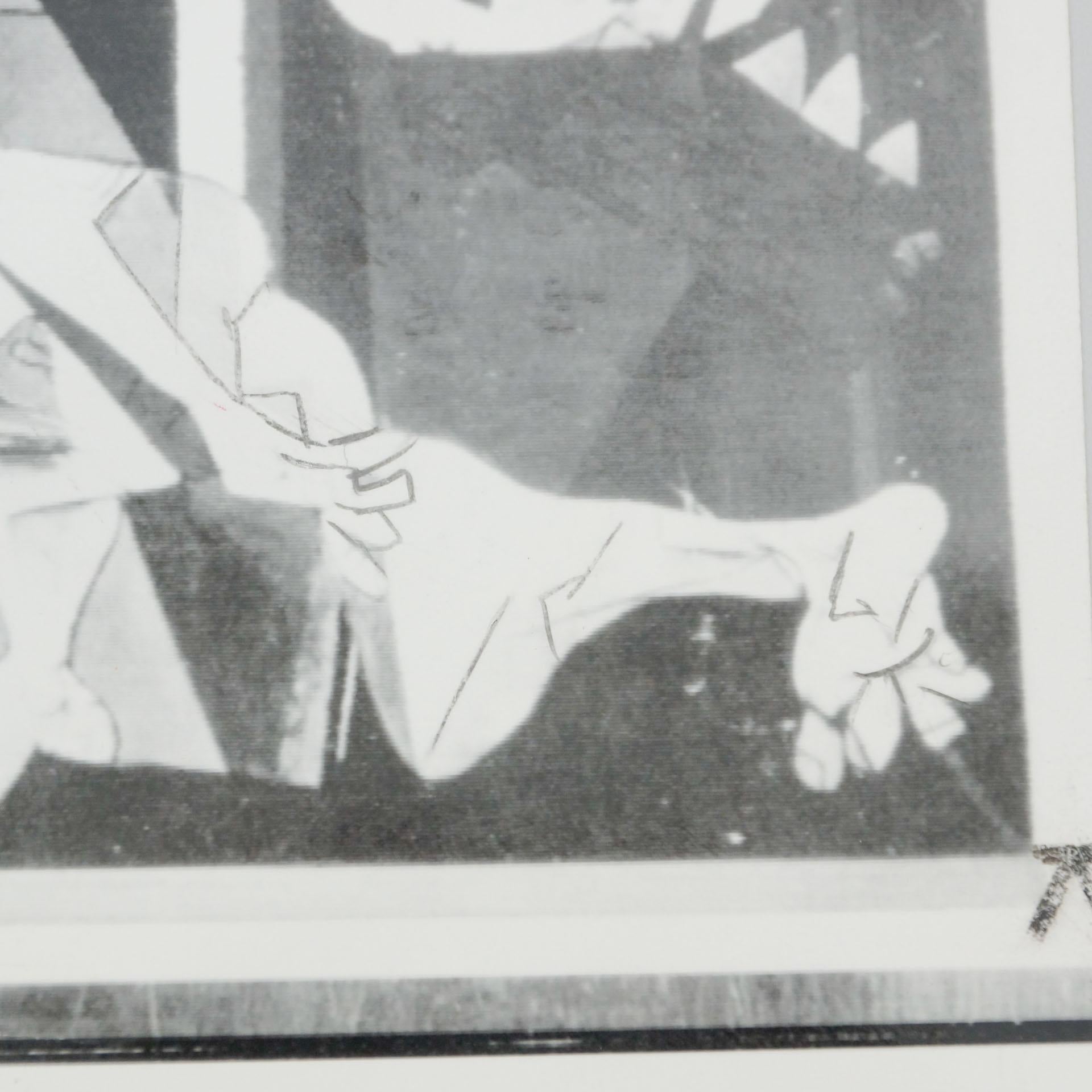 Schwarz-Weiß-Fotografie des Picasso-Gemäldes „Guernica“, 1973 im Angebot 2