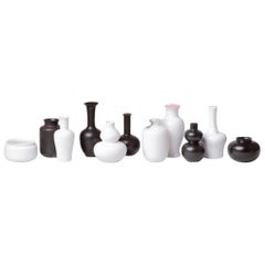Black and White Porcelain Vase Set