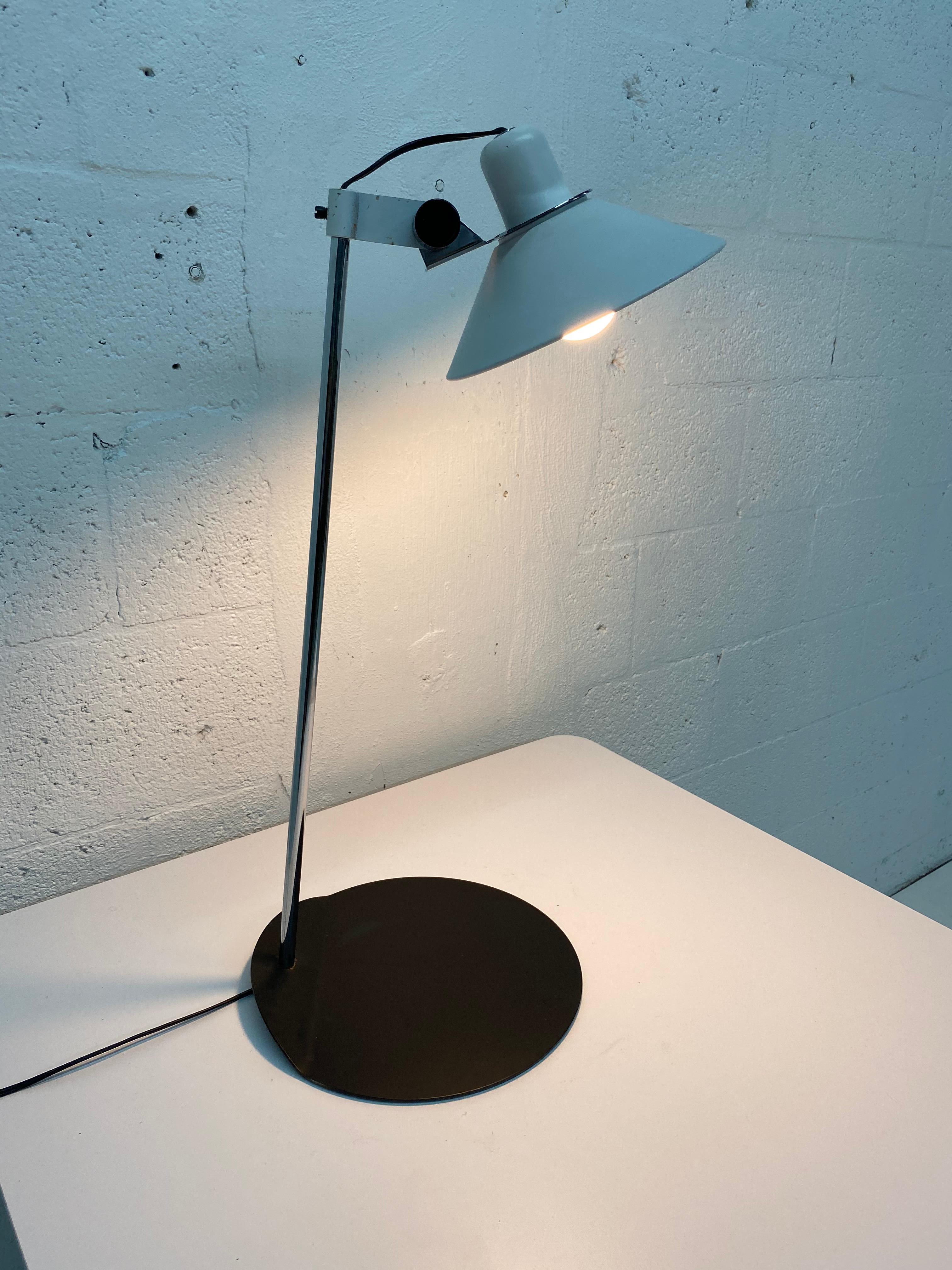 Late 20th Century Black and White Postmodern Table of Desk Lamp For Sale