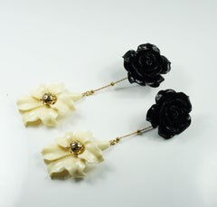 Black and White Power, Colored Flowers Resins in Gold-Plated Silver Clasps