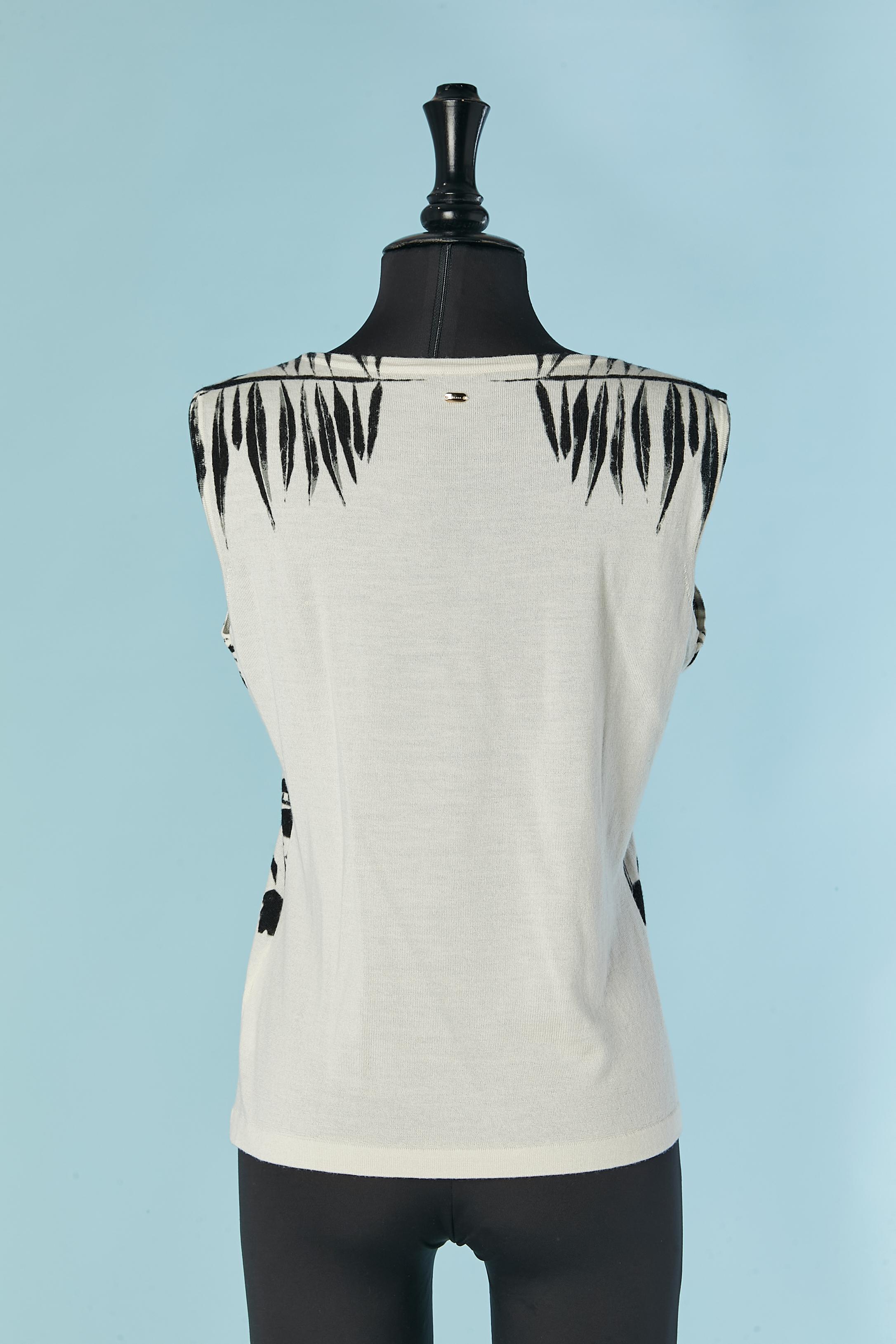 Black and white printed Twin-set ESCADA For Sale 4