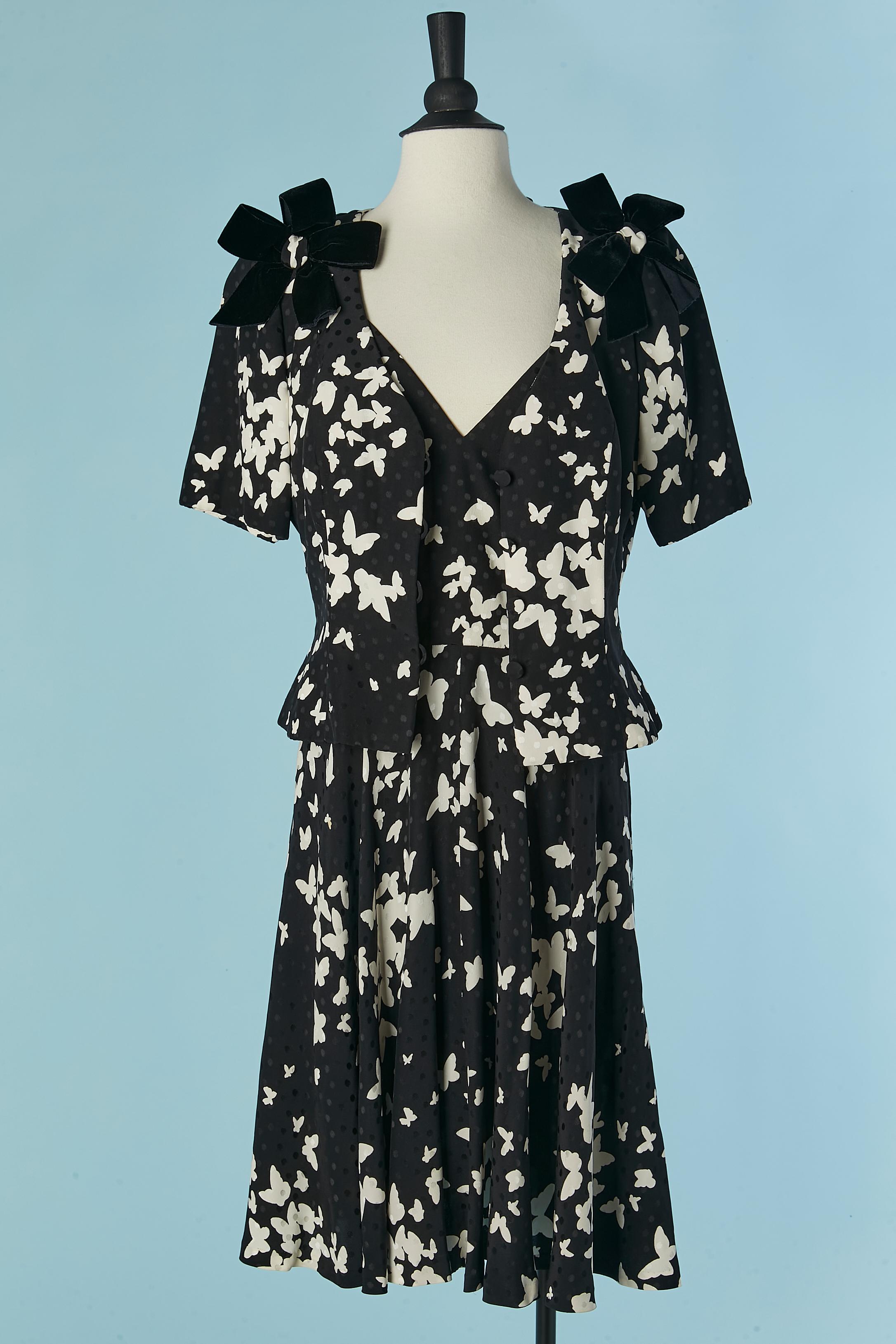 Giacca e abito in seta jacquard stampata bianca e nera Daniel Roland in vendita 2
