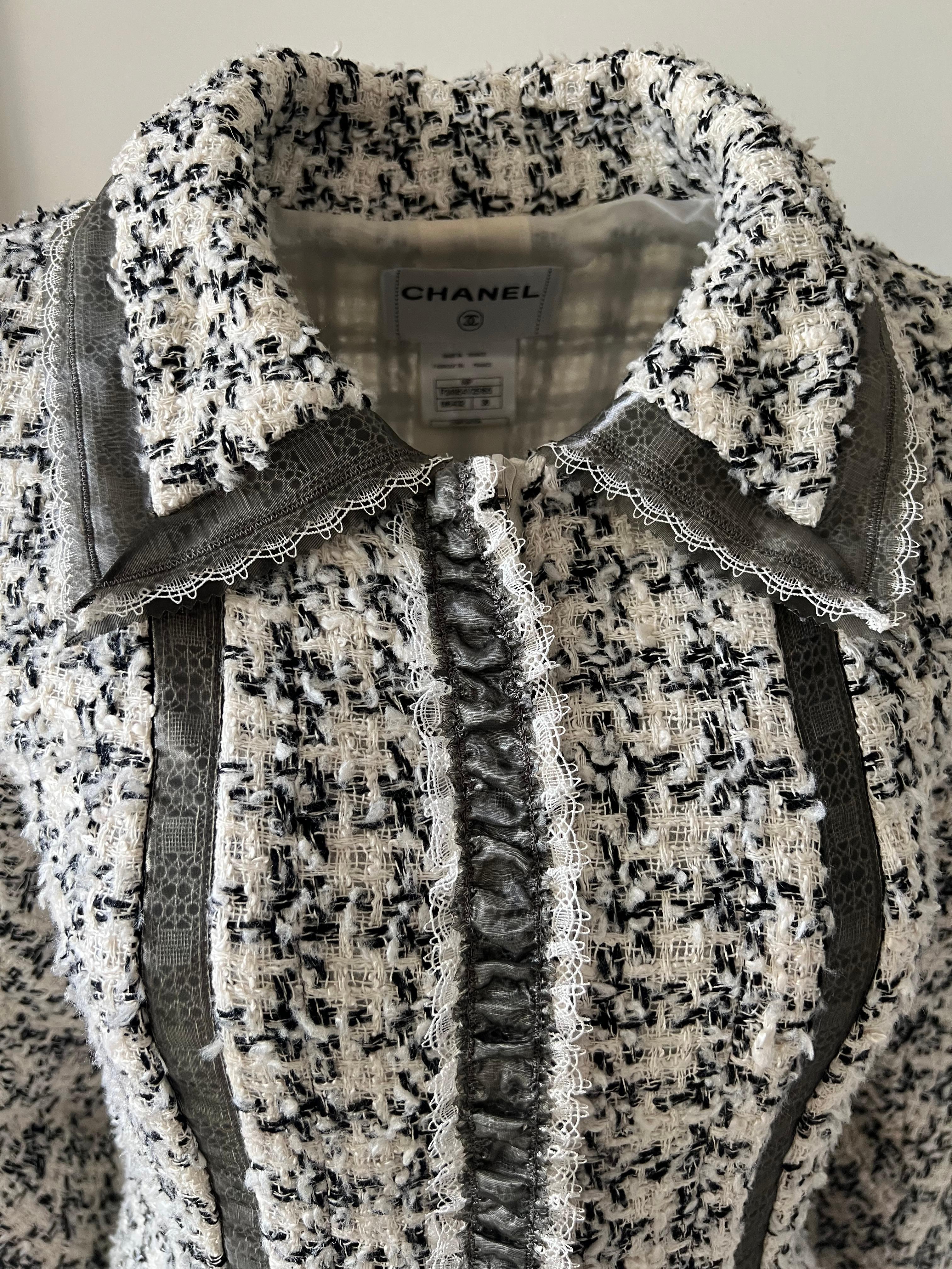 Black and White Silk Pasementerie Strips Chanel Jacket 2009 For Sale 10