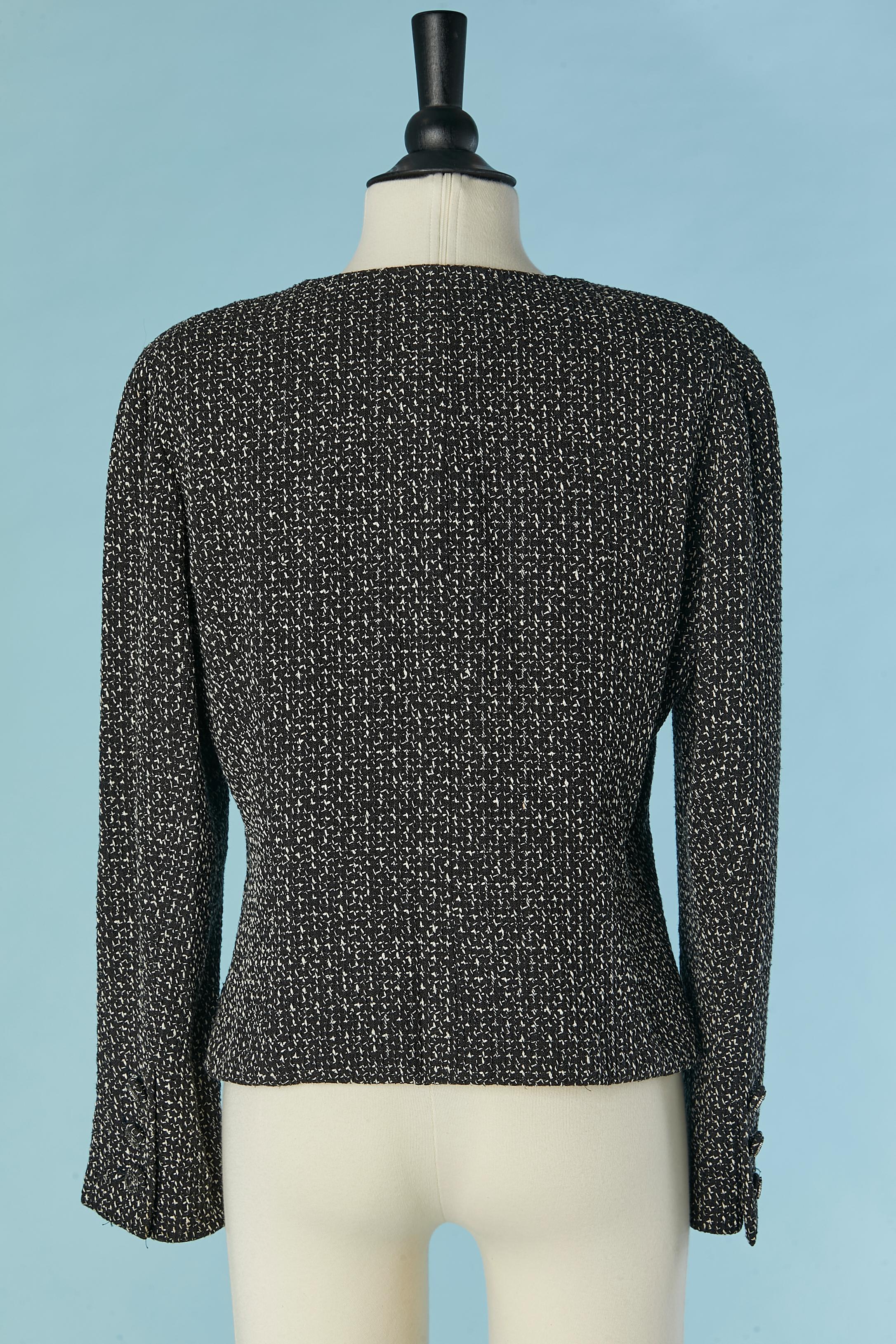 Black and white silk tweed jacket with zip closure on the middle front CHANEL 2