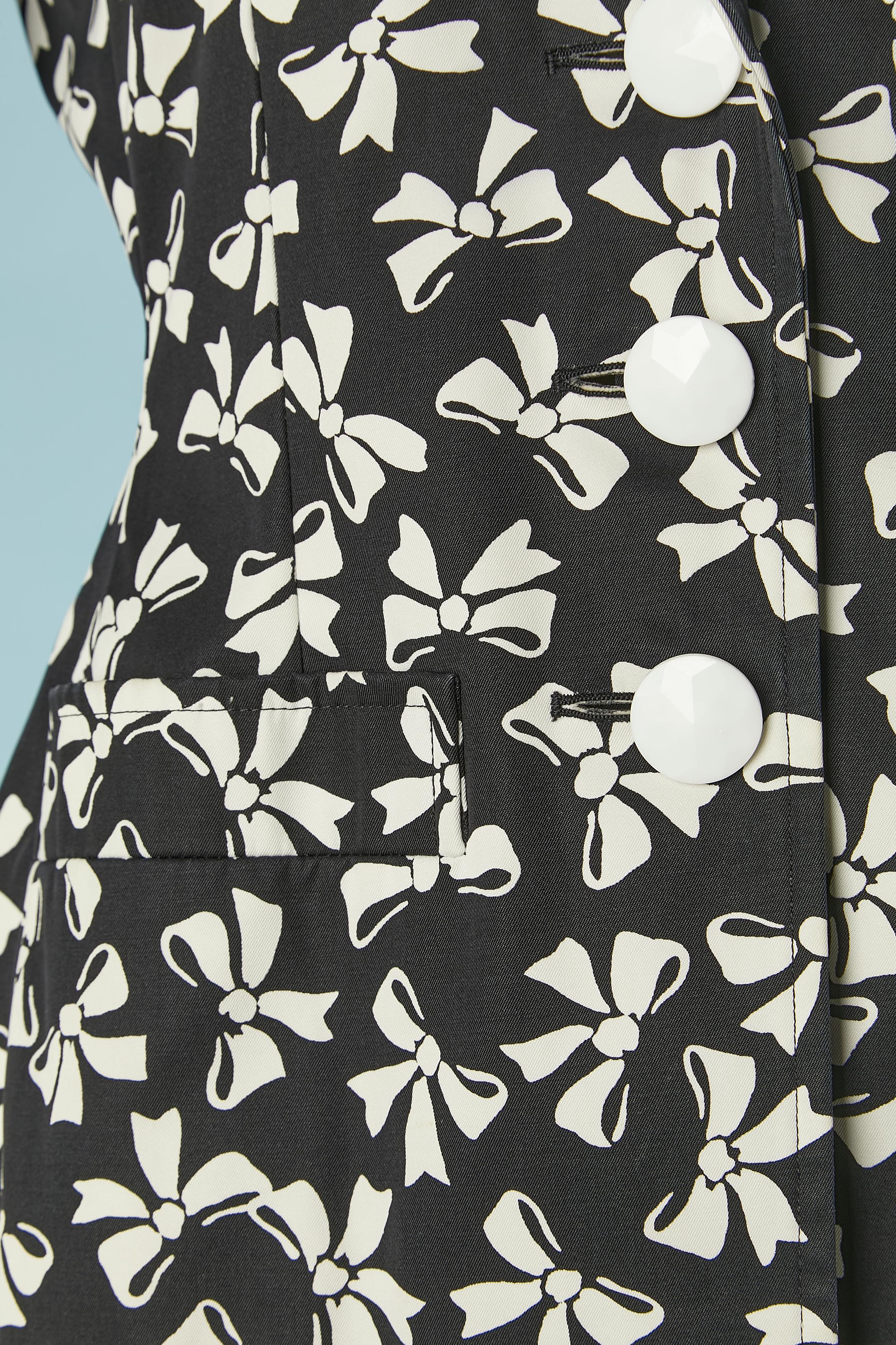 Black and white skirt-suit with bow print Saint Laurent Rive Gauche SS 1987  In Excellent Condition For Sale In Saint-Ouen-Sur-Seine, FR
