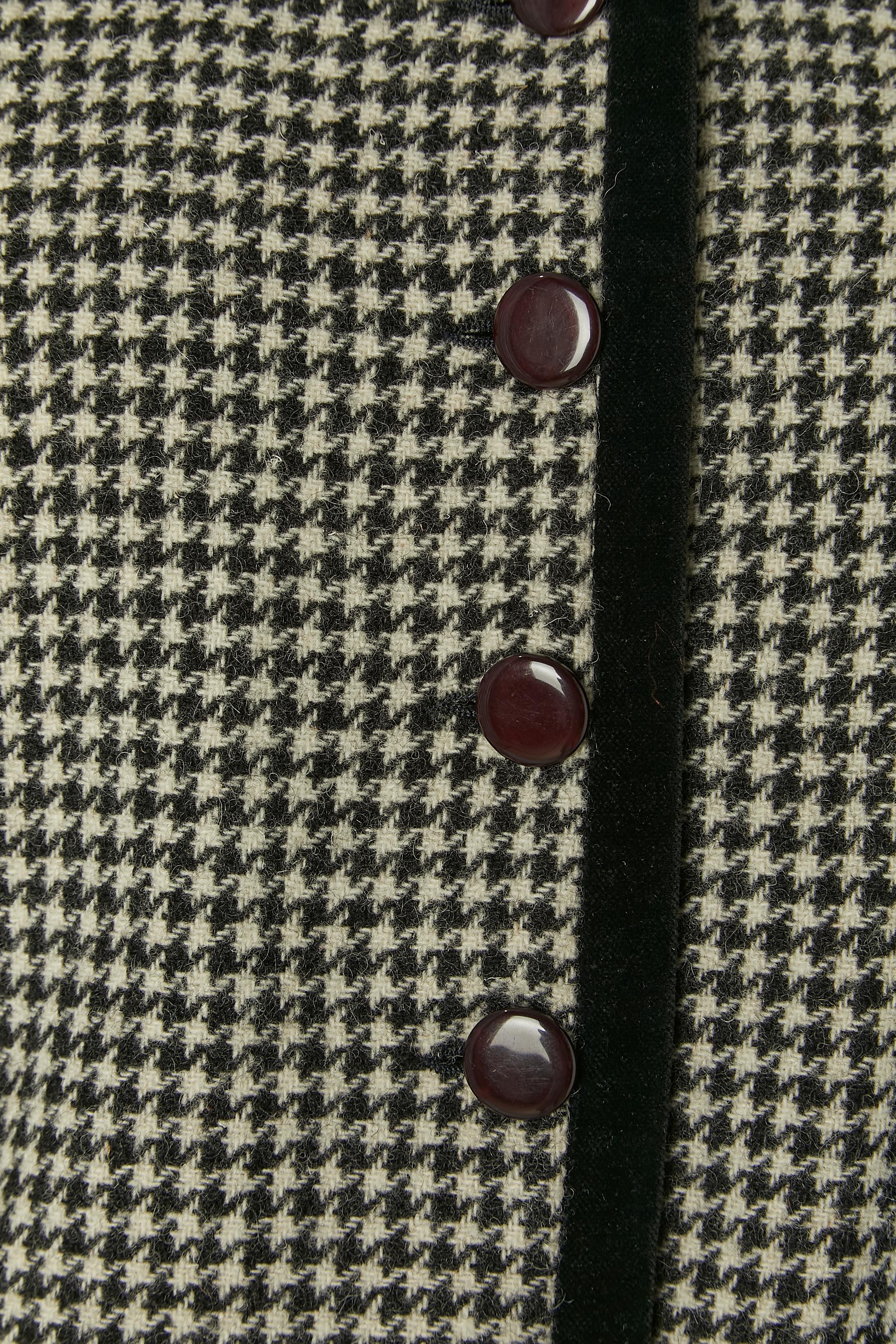 Black and white skirt suit with Pied de Poule pattern UNGARO PARALLÈLE In Excellent Condition For Sale In Saint-Ouen-Sur-Seine, FR