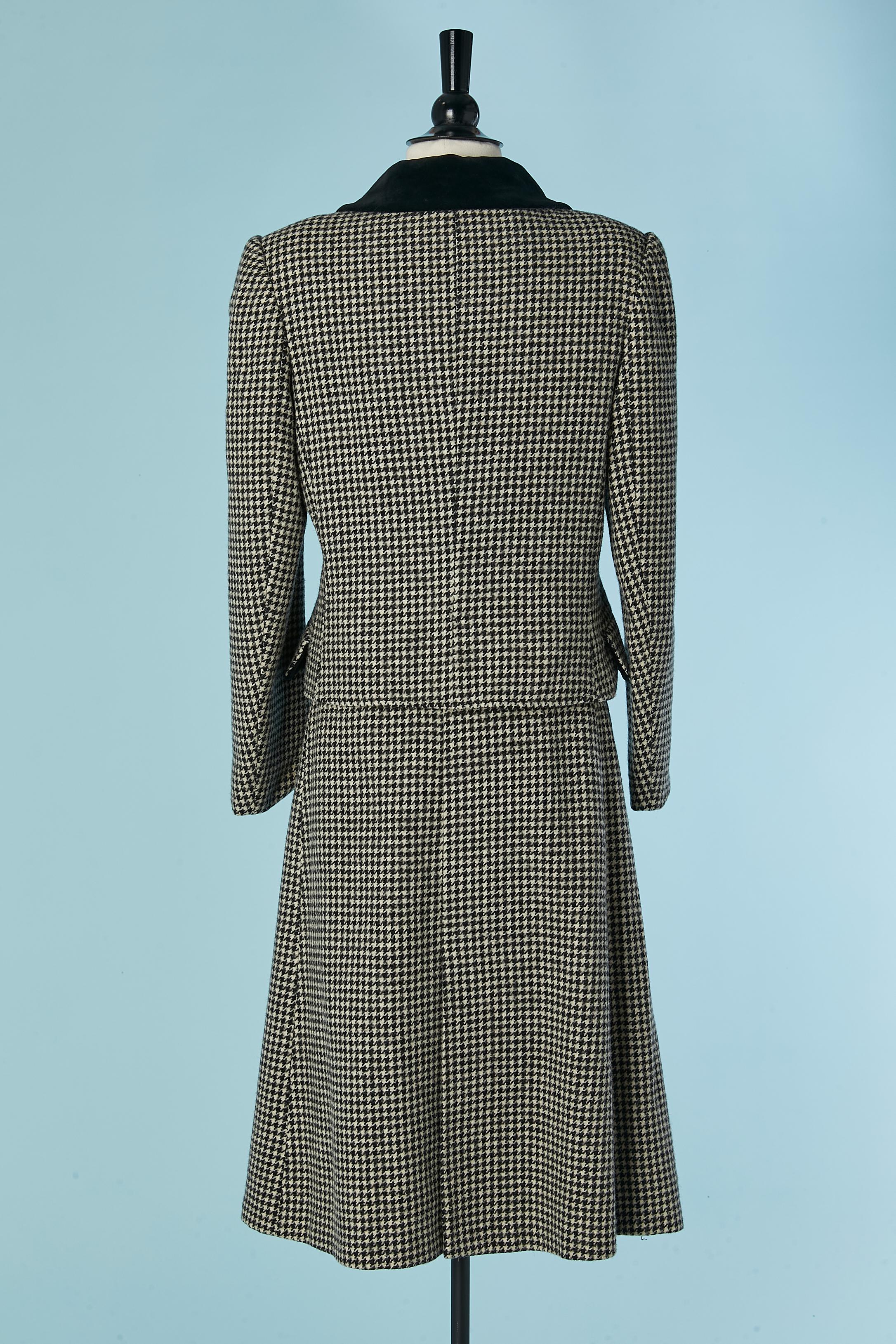 Black and white skirt suit with Pied de Poule pattern UNGARO PARALLÈLE For Sale 3