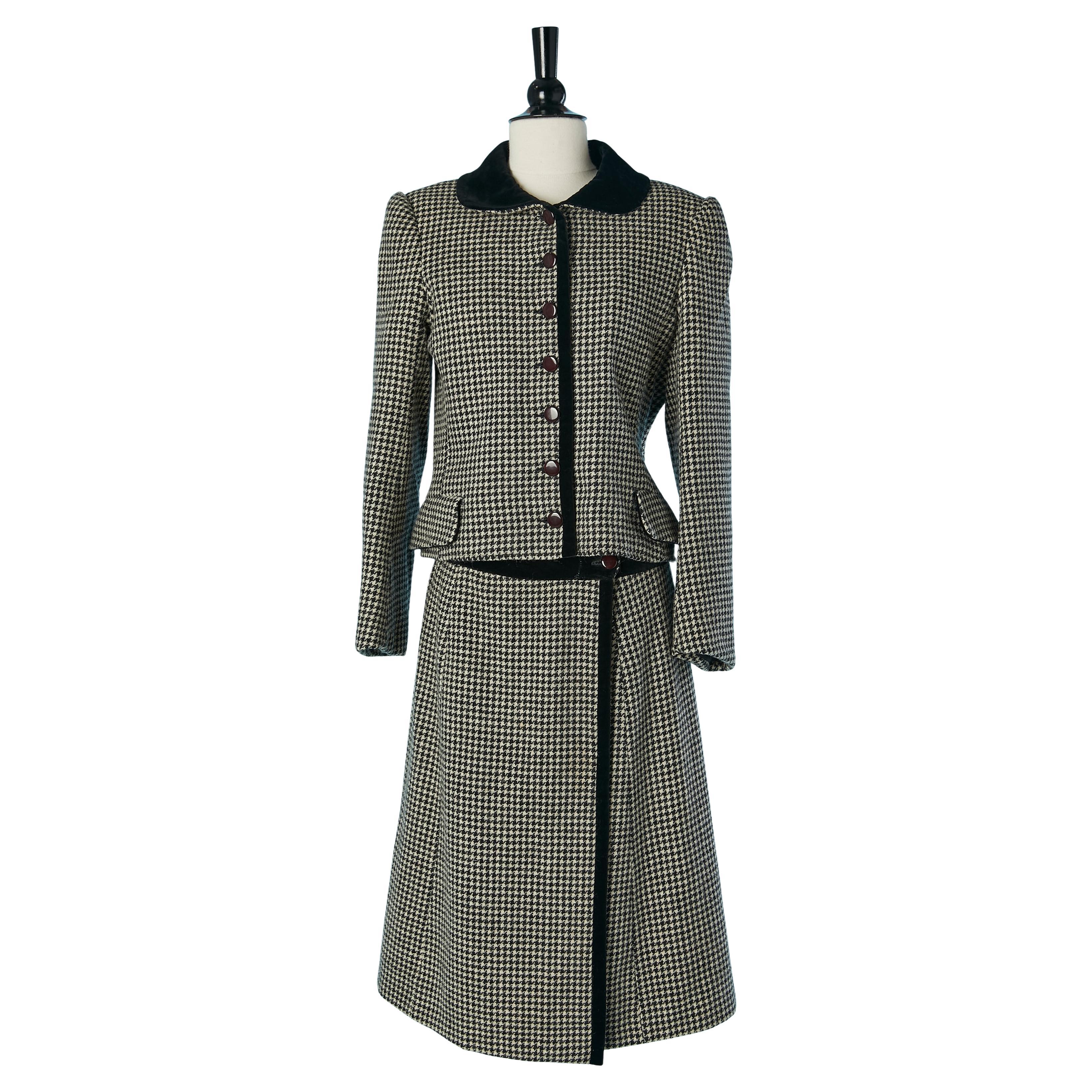 Black and white skirt suit with Pied de Poule pattern UNGARO PARALLÈLE For Sale