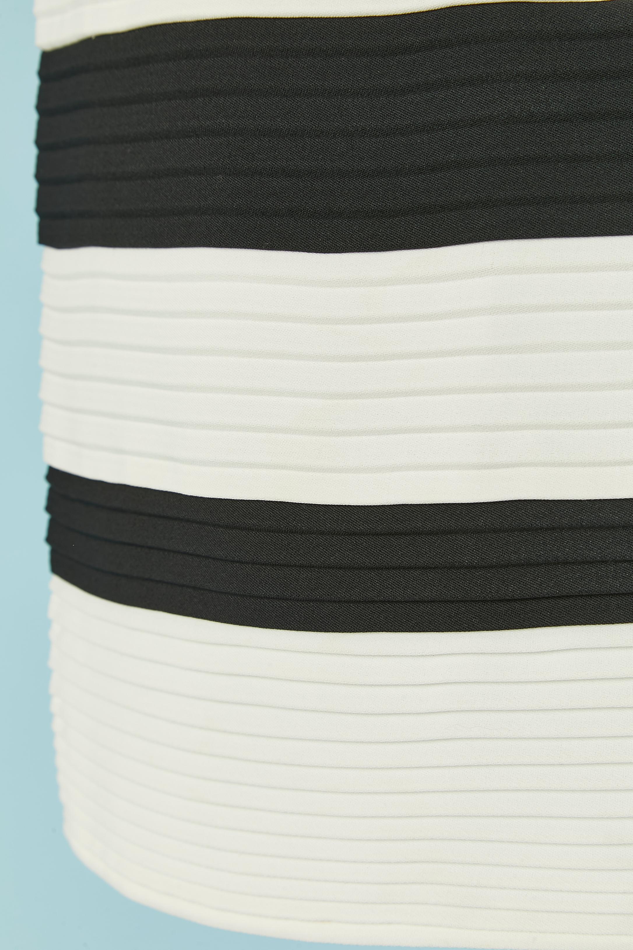 Women's Black and white skirt-suit with striped and pleated skirt Thierry Mugler For Sale