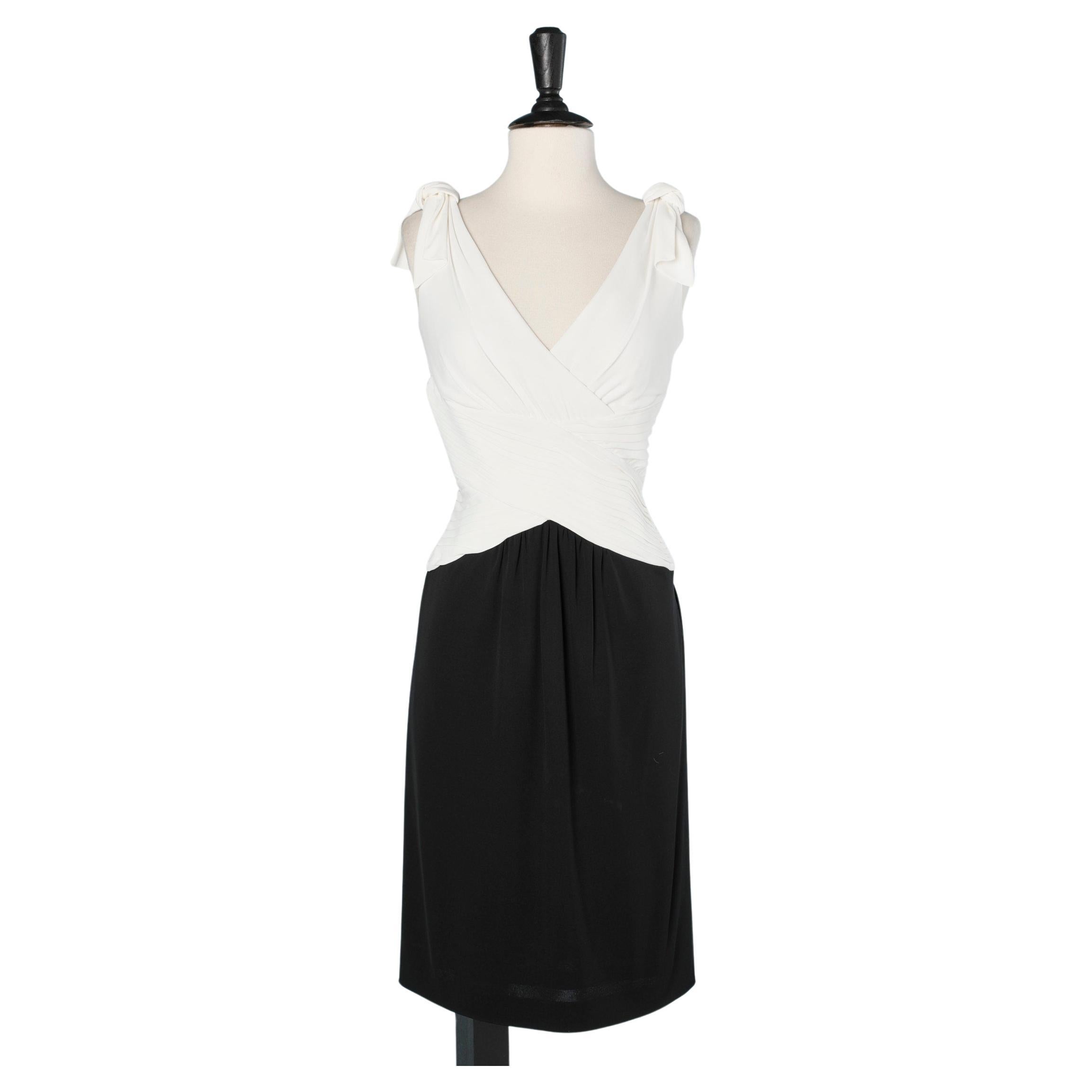 Black and white sleeveless cocktail dress with pleated waist Luisa Spagnoli  For Sale