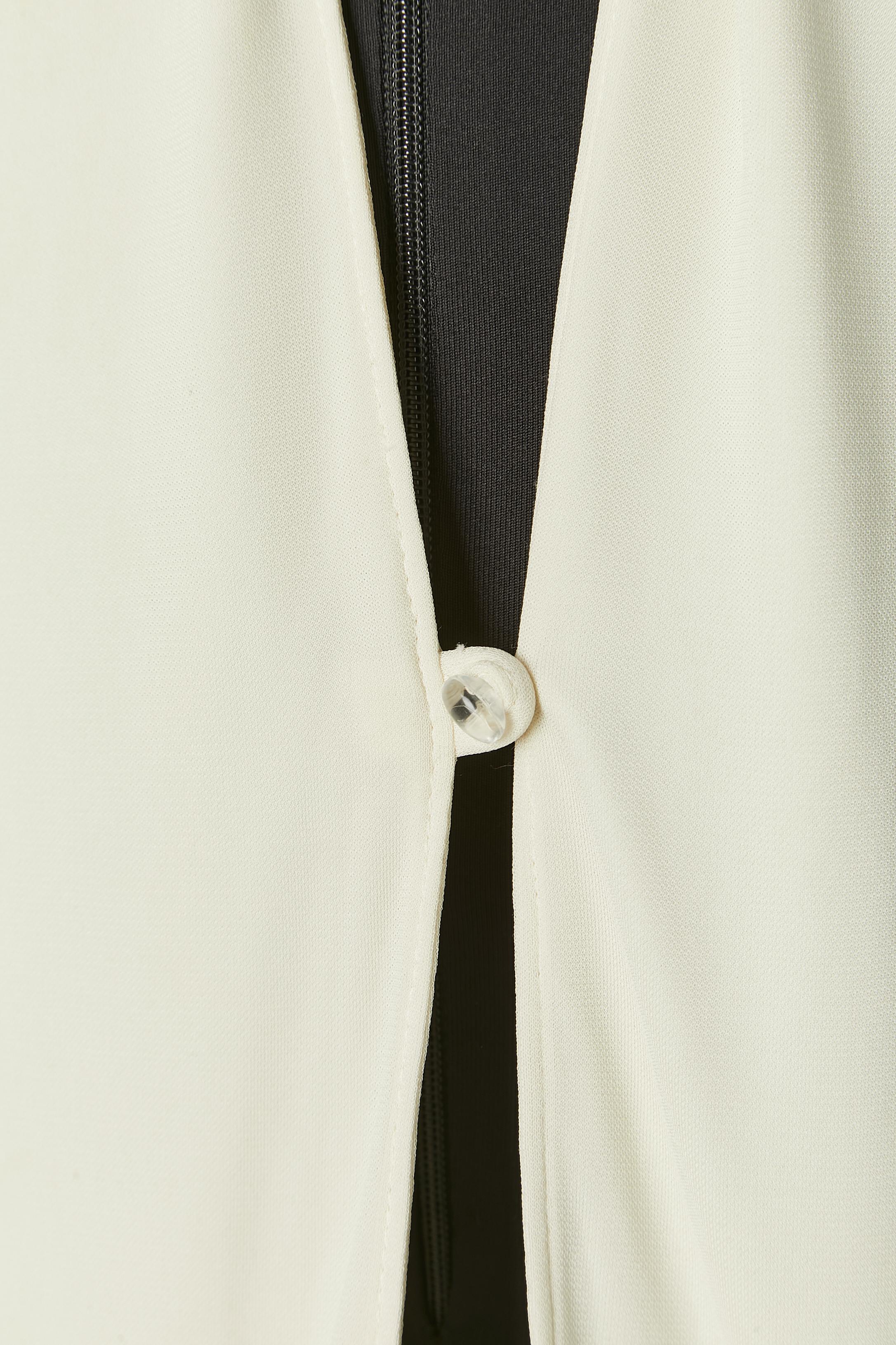 Tuta senza maniche in bianco e nero Moschino Cheap and Chic in vendita 1