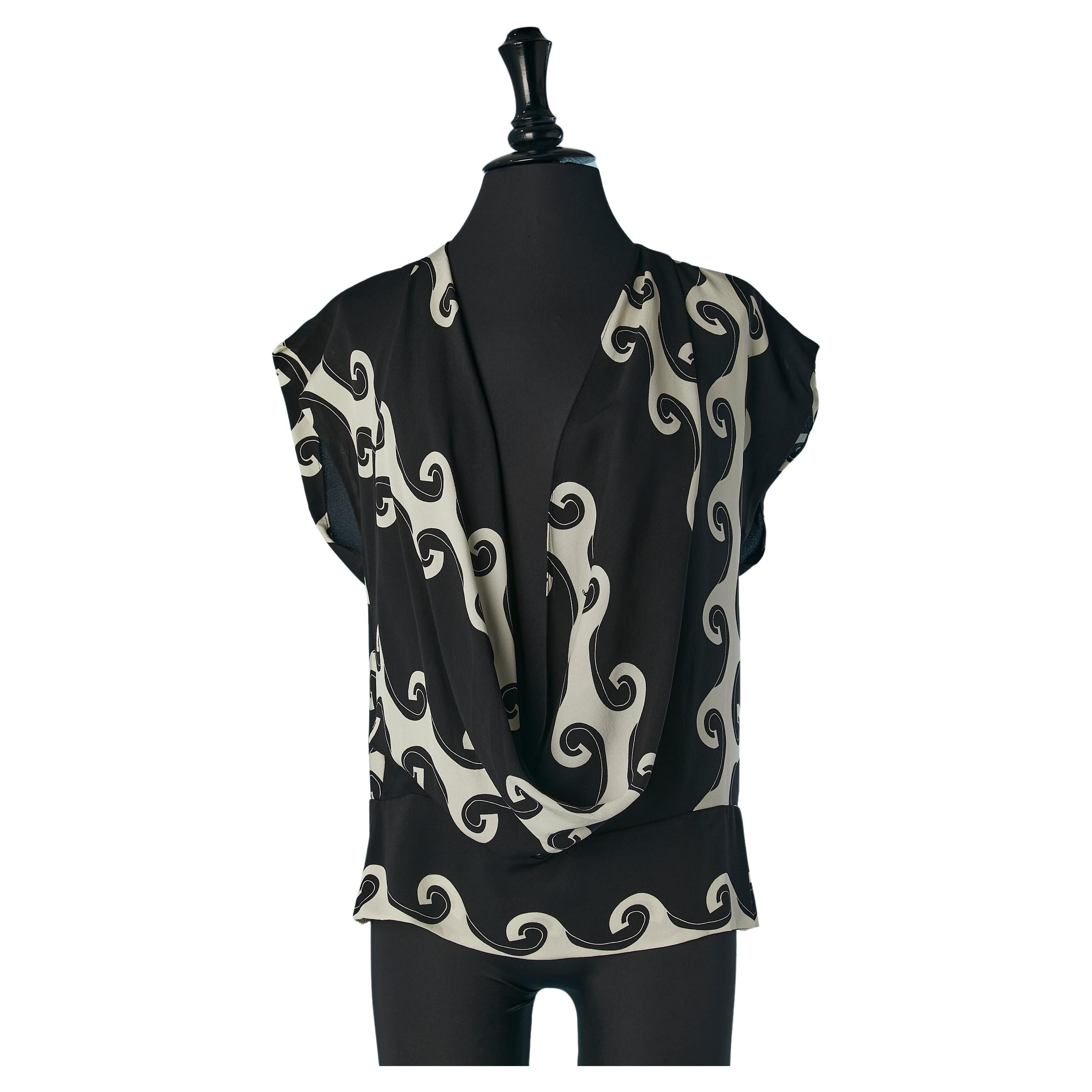 Black and white sleeveless printed and draped top Diane von Furstenberg  For Sale