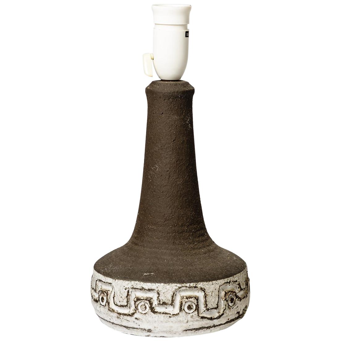 Schwarz-weiße Steingut-Keramik-Tischlampe, um 1970, französisches Design