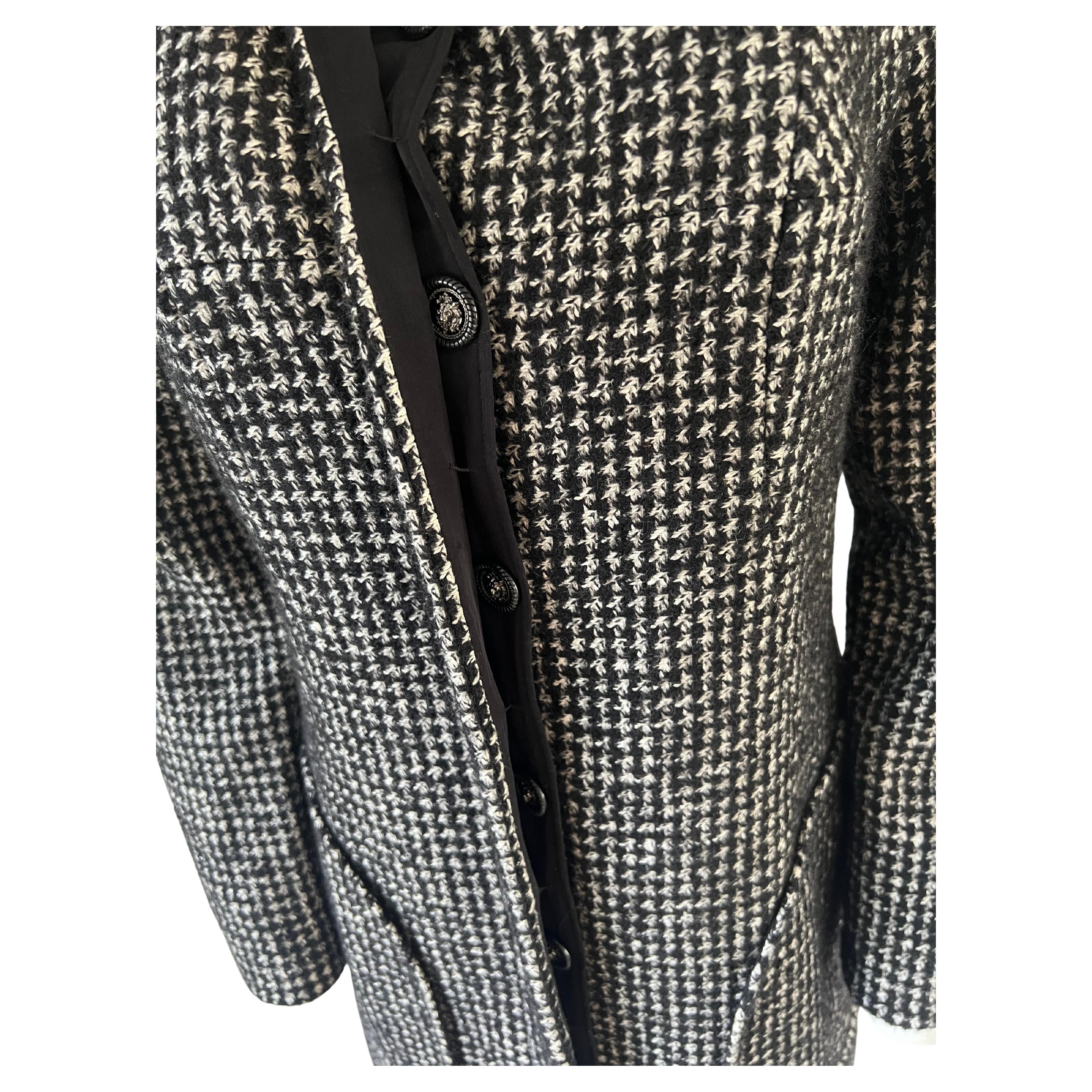 Black and white tweed Chanel Jacket 2014 For Sale 5