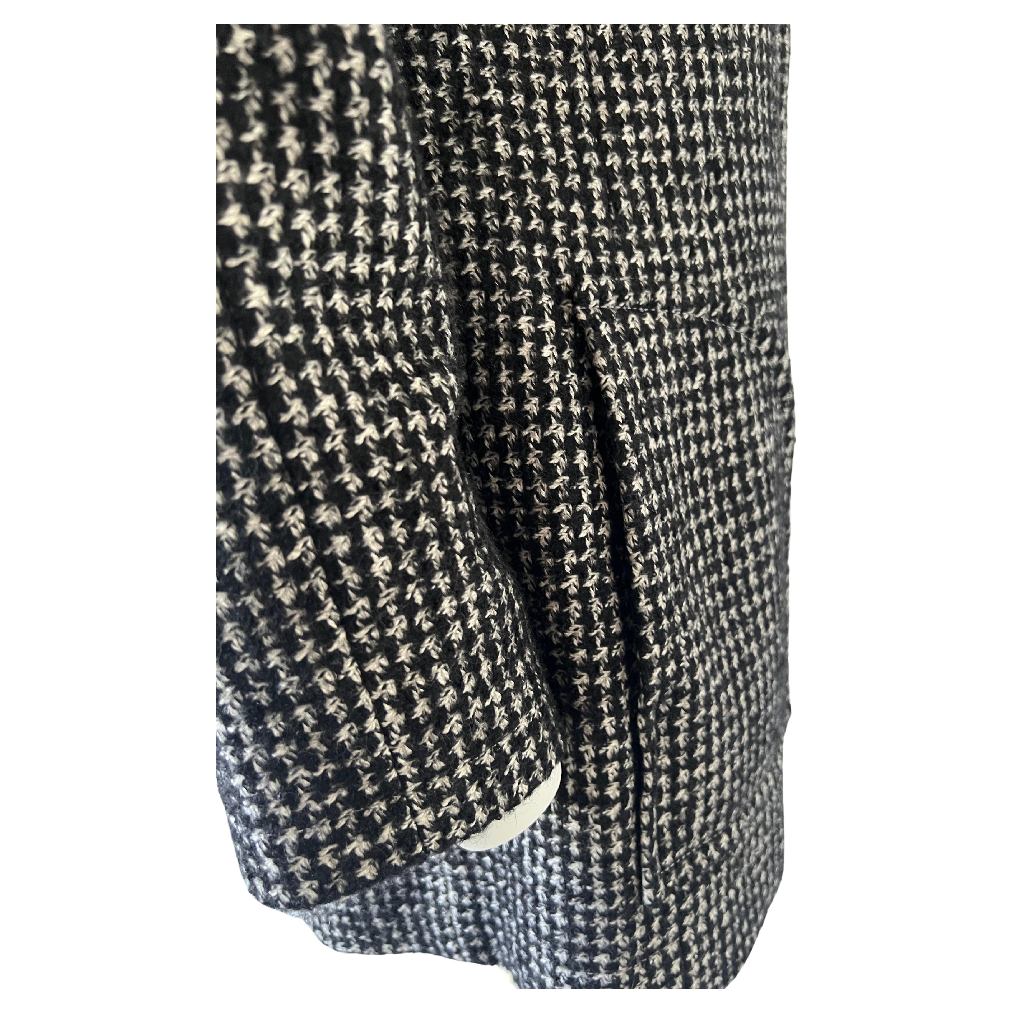 Black and white tweed Chanel Jacket 2014 For Sale 4
