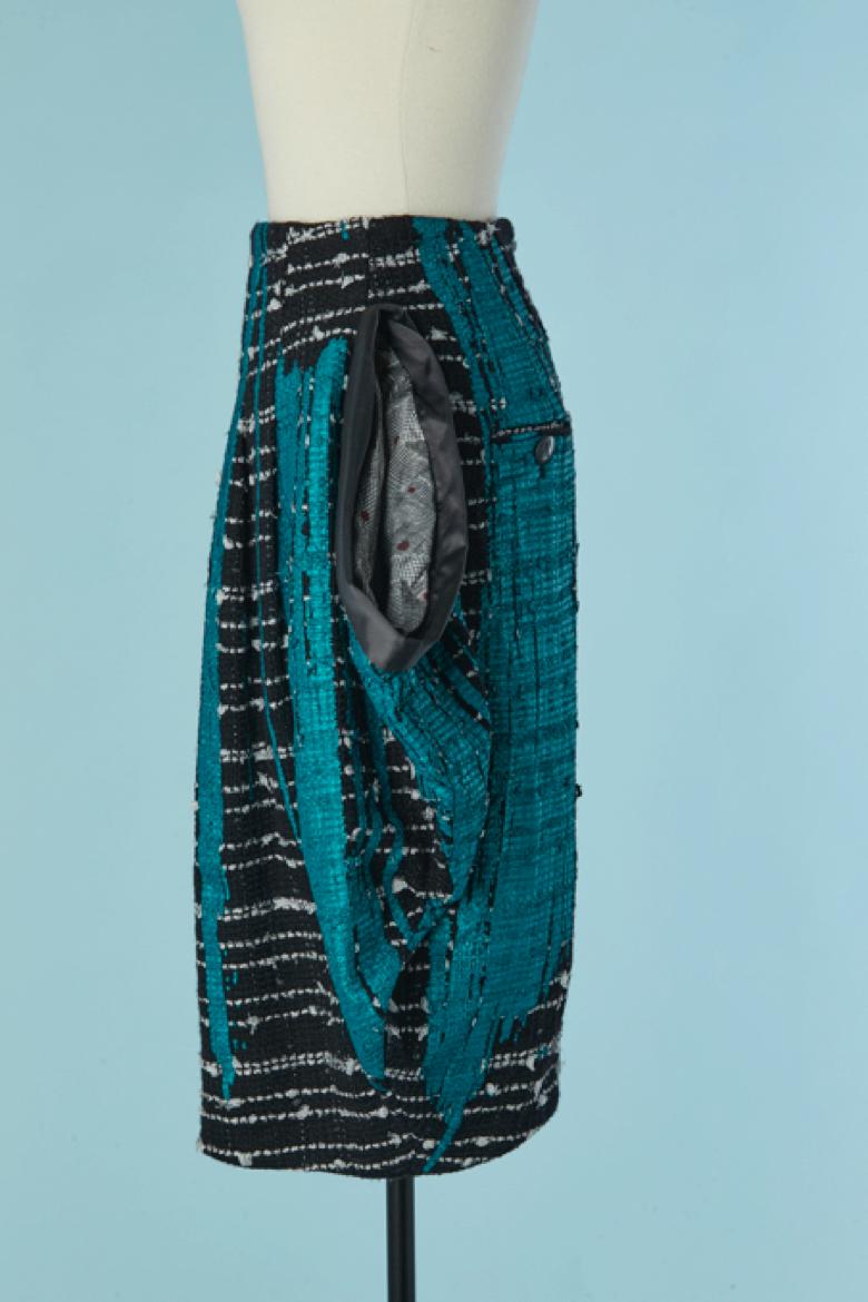 Schwarz-weißer Tweed-Rock mit blauem Aufdruck auf KENZO im Zustand „Hervorragend“ im Angebot in Saint-Ouen-Sur-Seine, FR