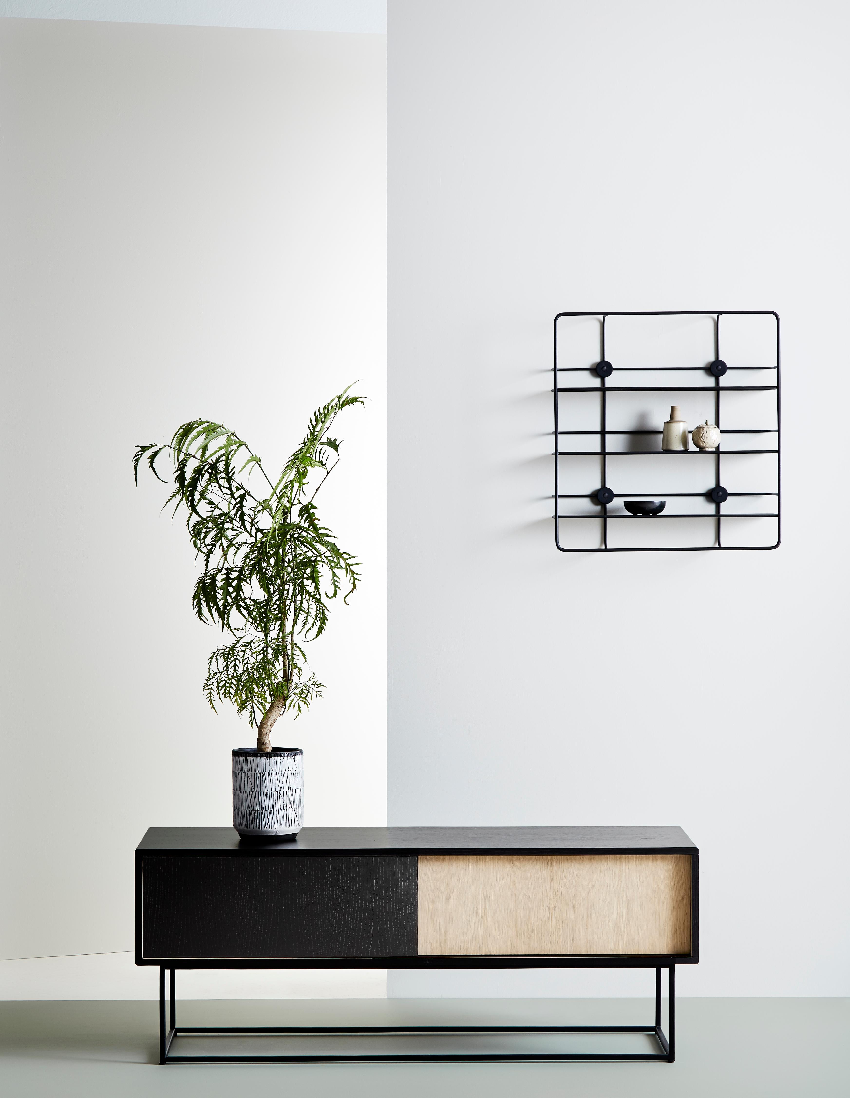 Danese Credenza bassa Virka in bianco e nero di Ropke Design e Moaak in vendita