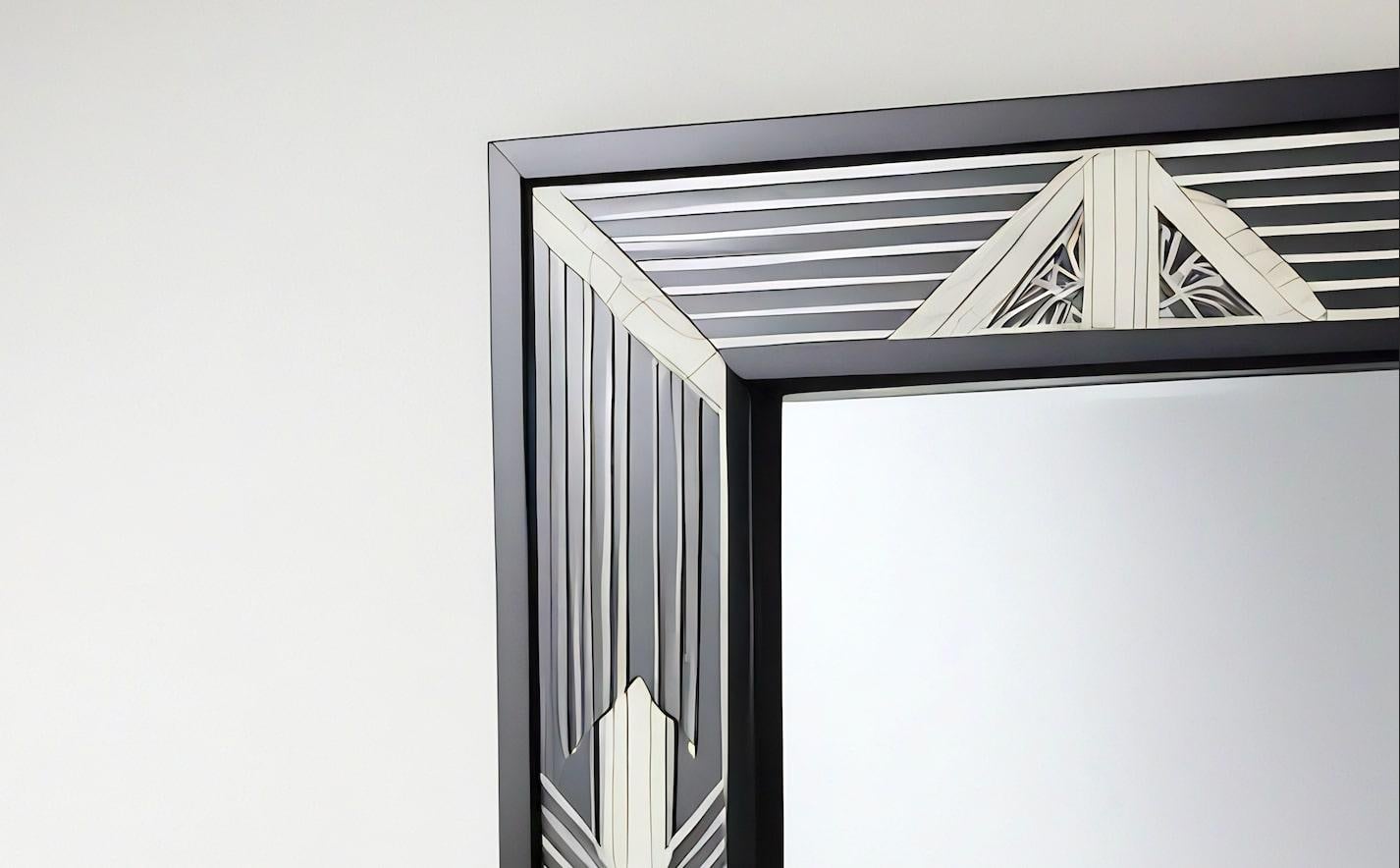 Élevez votre espace avec une élégance intemporelle

Transformez votre intérieur avec la beauté captivante de notre miroir mural d'inspiration Art Deco, une fusion exquise de l'artisanat traditionnel et de la sophistication moderne. Conçu pour être
