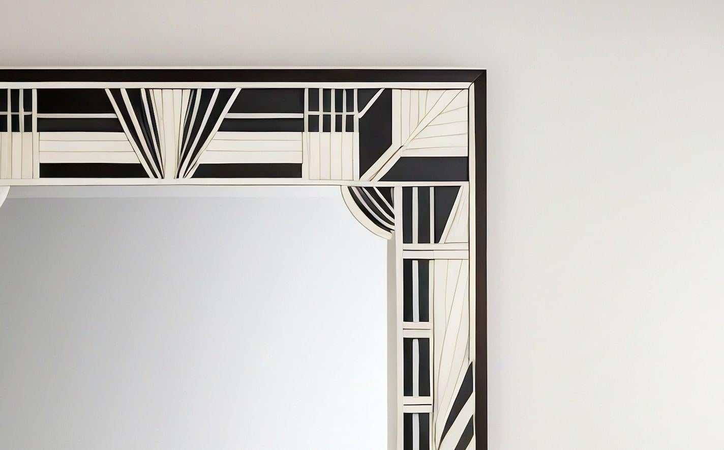 Espejo de Pared Blanco y Negro Inspirado en el Art Deco, Hecho a Mano por Artesanos Art Decó en venta