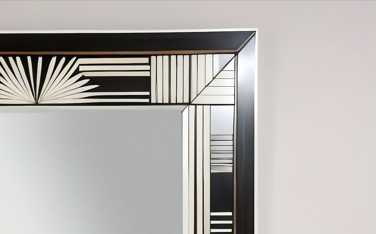 Espejo de Pared Blanco y Negro Inspirado en el Art Deco, Hecho a Mano por Artesanos Art Decó en venta