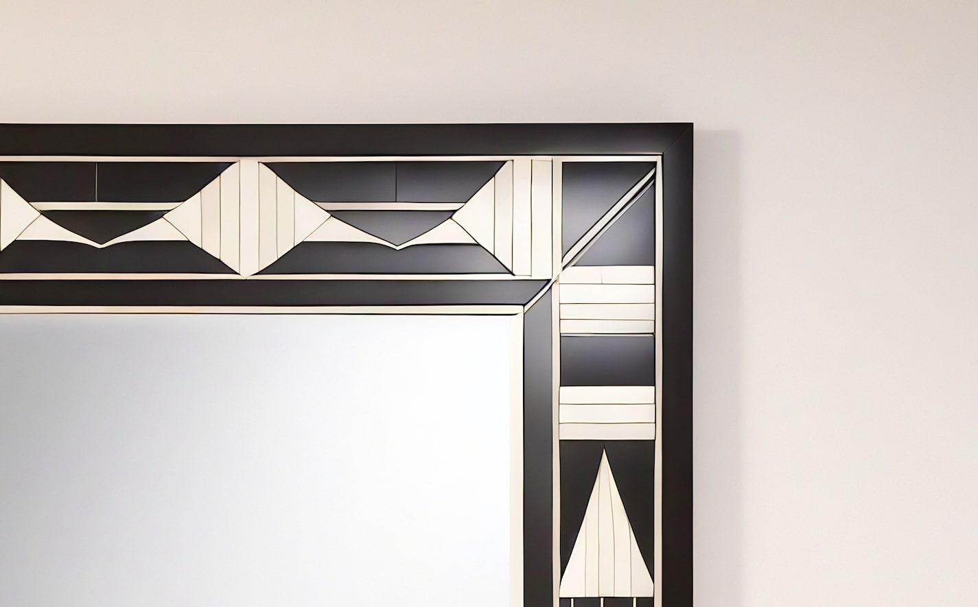 Espejo de Pared Blanco y Negro Inspirado en el Art Deco, Hecho a Mano por Artesanos Art Decó en venta