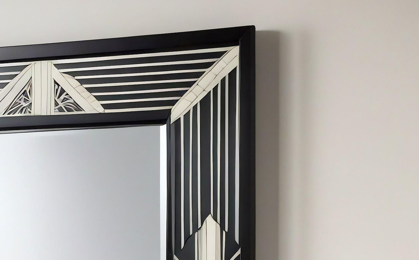 Art déco Miroir mural noir et blanc inspiré de l'Art Deco, fabriqué à la main par Artisanal en vente