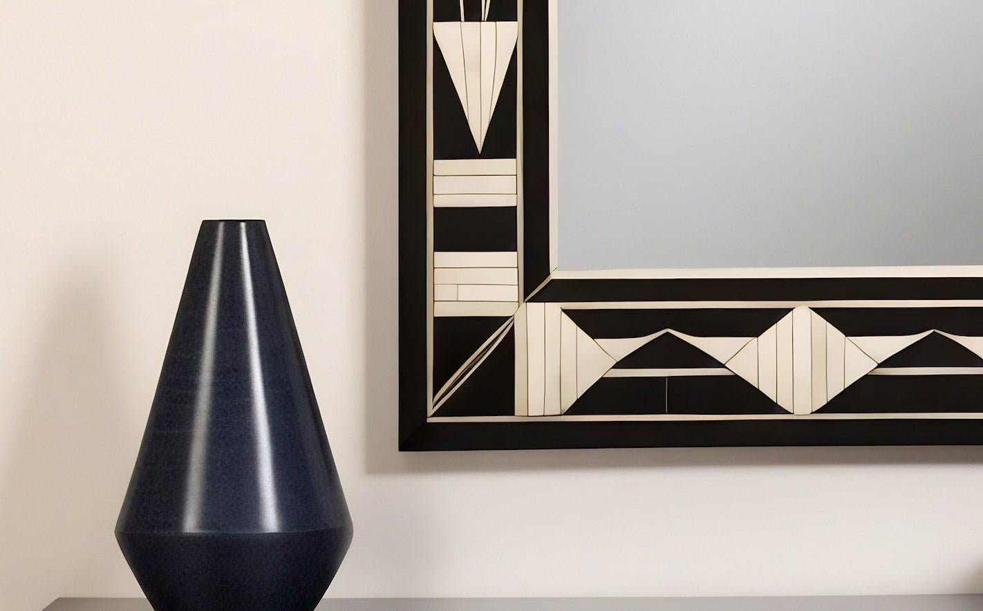 Espejo de Pared Blanco y Negro Inspirado en el Art Deco, Hecho a Mano por Artesanos Incrustación en venta