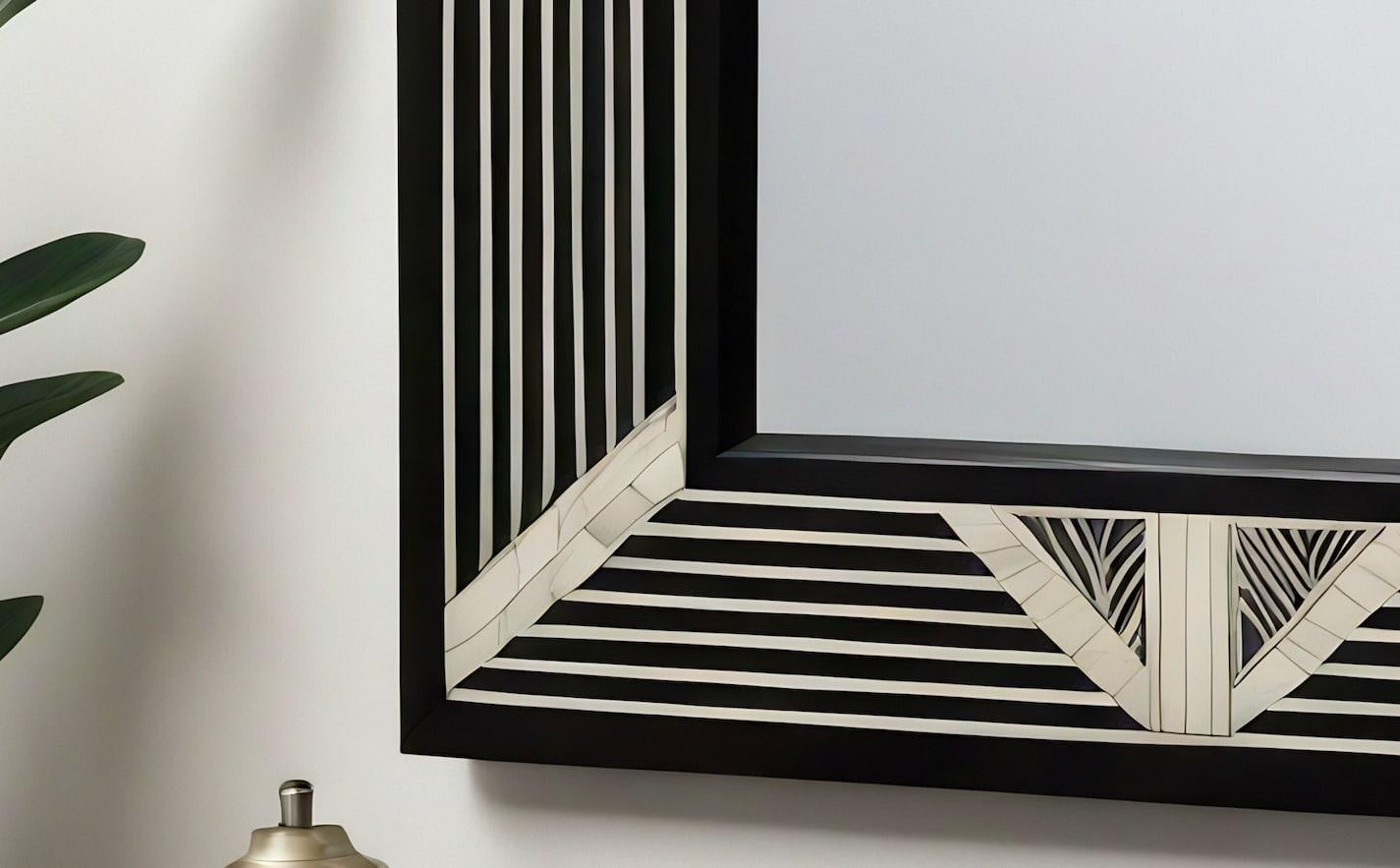 Incrusté Miroir mural noir et blanc inspiré de l'Art Deco, fabriqué à la main par Artisanal en vente