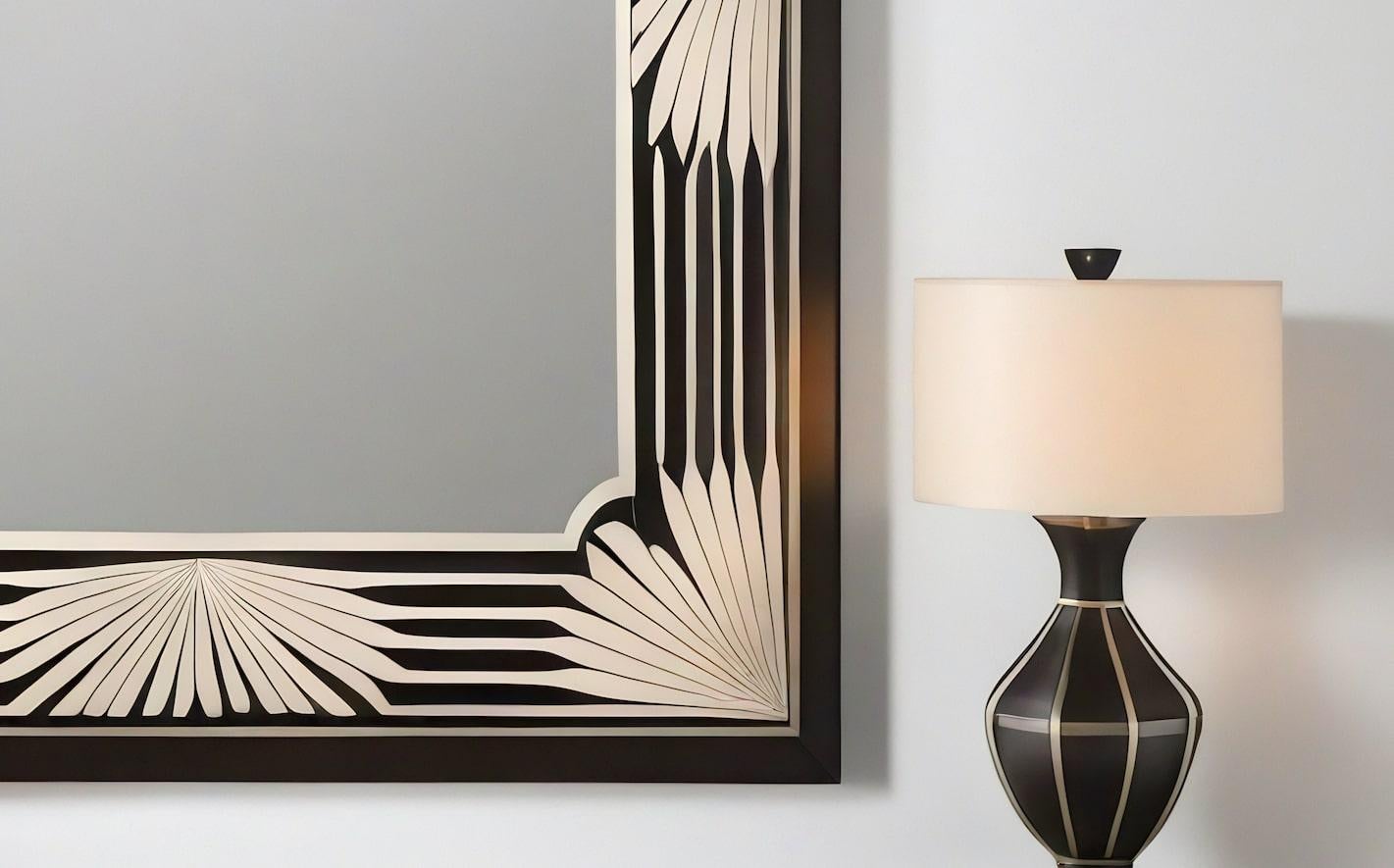 Espejo de Pared Blanco y Negro Inspirado en el Art Deco, Hecho a Mano por Artesanos en Nuevo estado para la venta en New York, NY