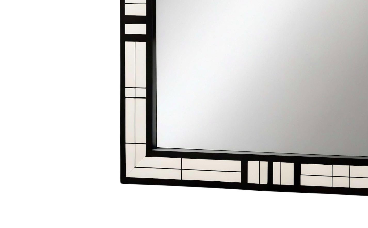 XXI secolo e contemporaneo Specchio da parete in bianco e nero ispirato a De Stijl, realizzato a mano da Artisanal in vendita